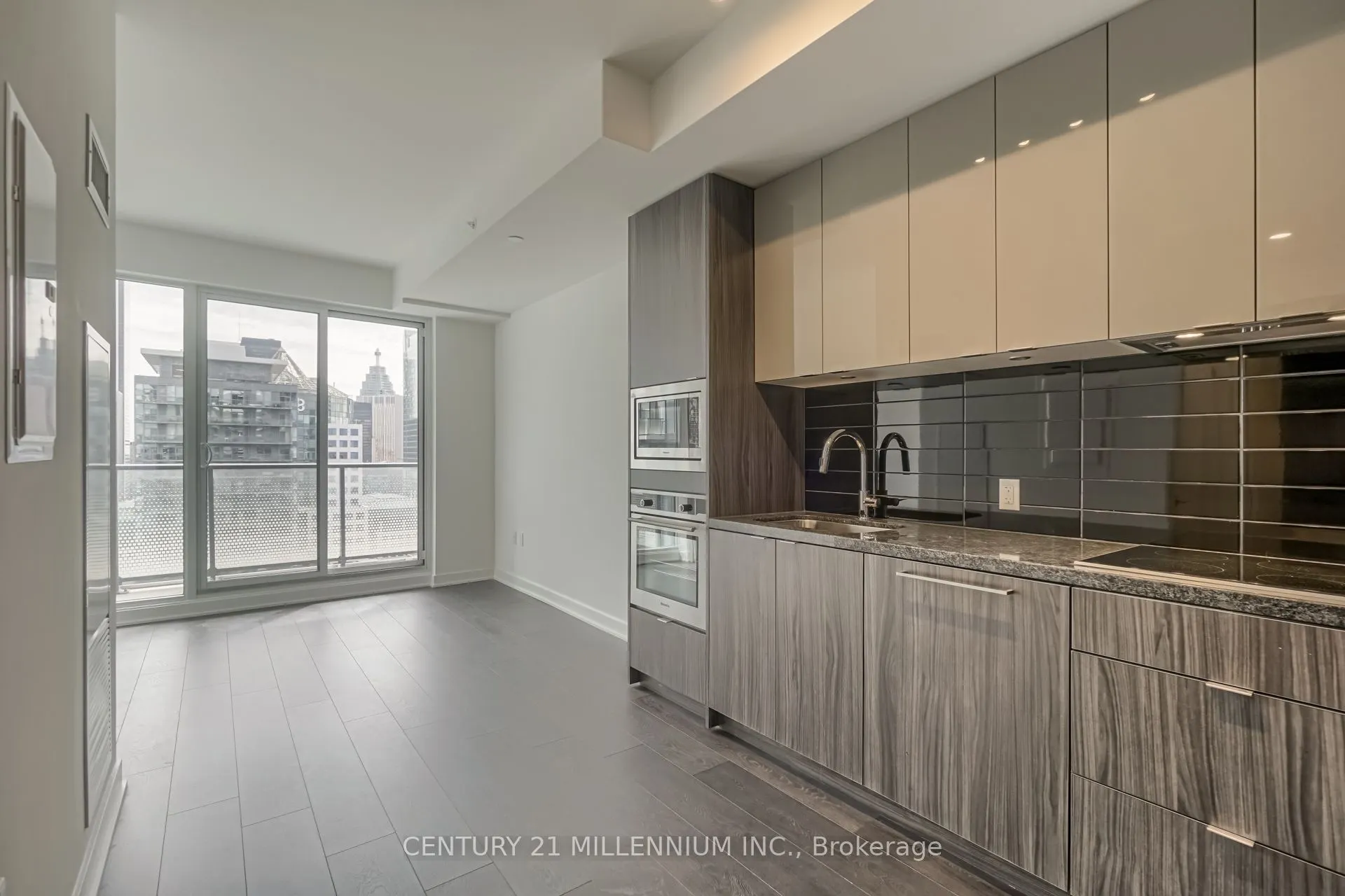 115 Blue Jays Way, #3501