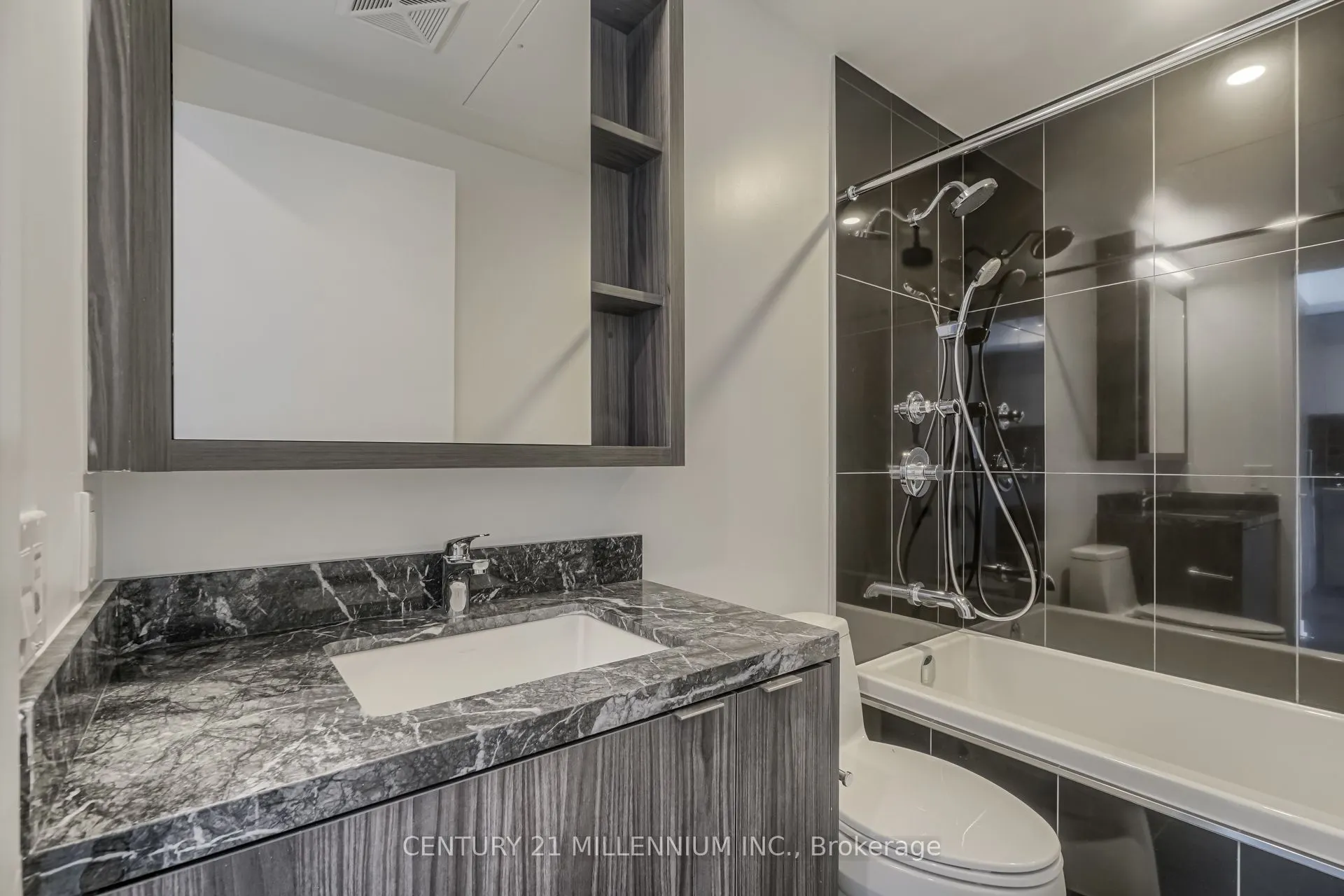 115 Blue Jays Way, #3501