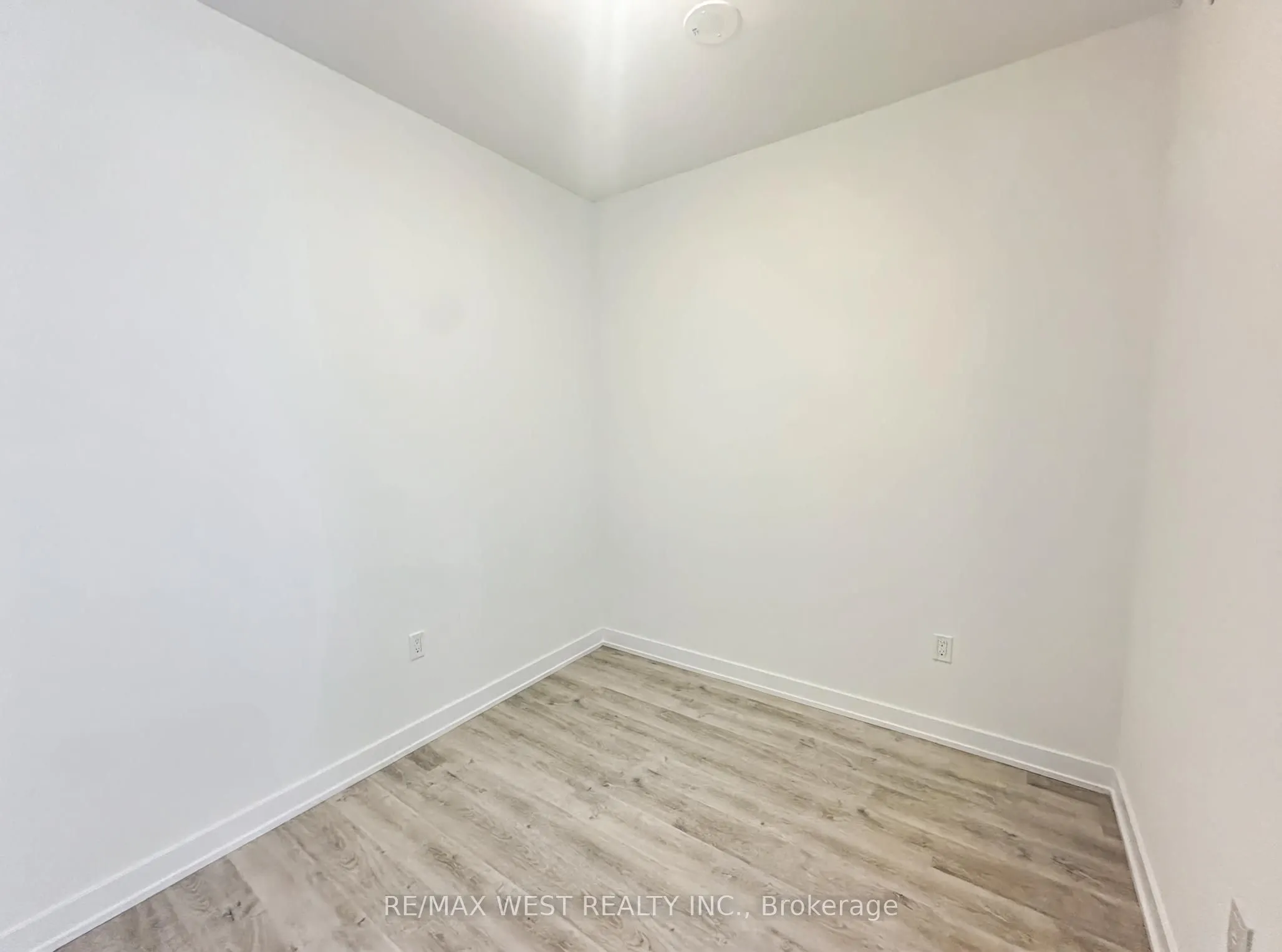 15 Richardson Street E, #1024