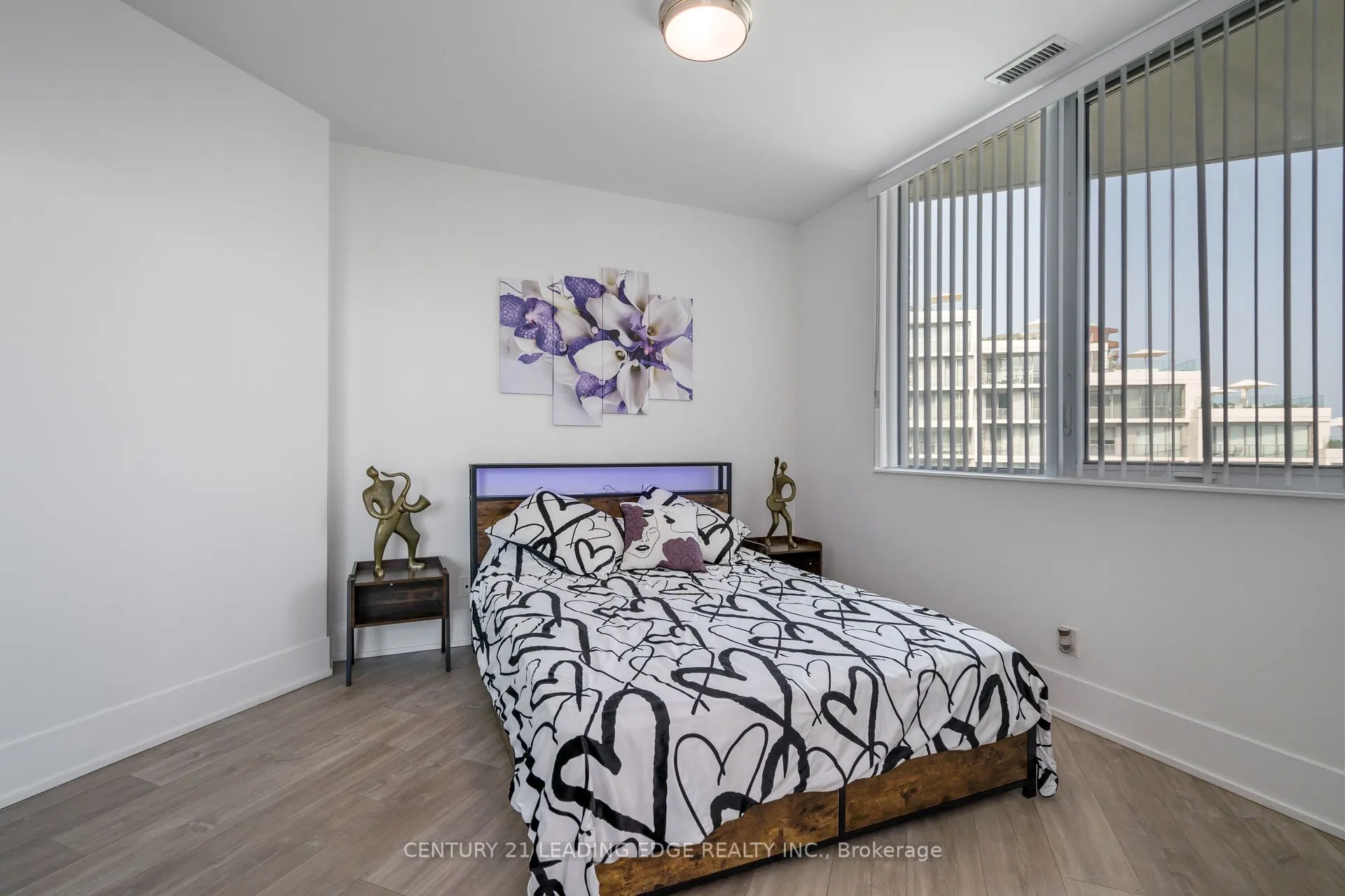 1 Edgewater Drive, #919