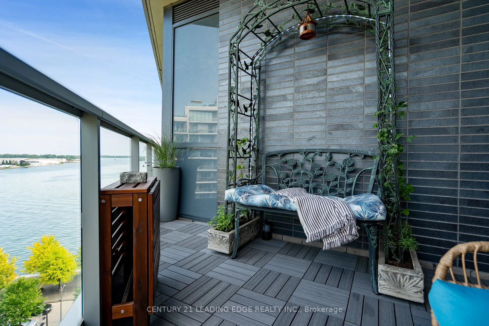 1 Edgewater Drive, #919