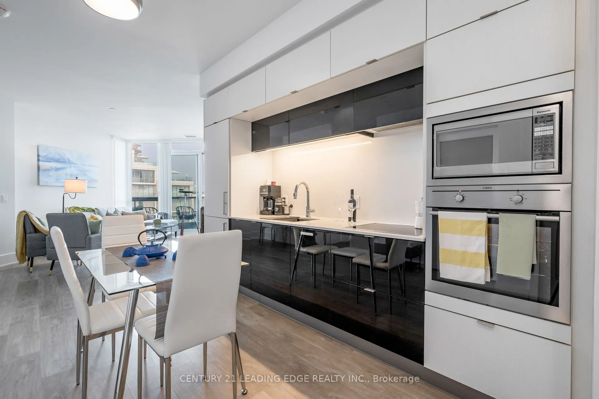 1 Edgewater Drive, #919