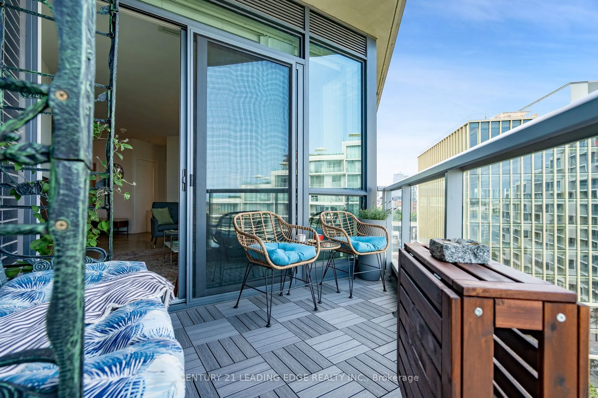 1 Edgewater Drive, #919