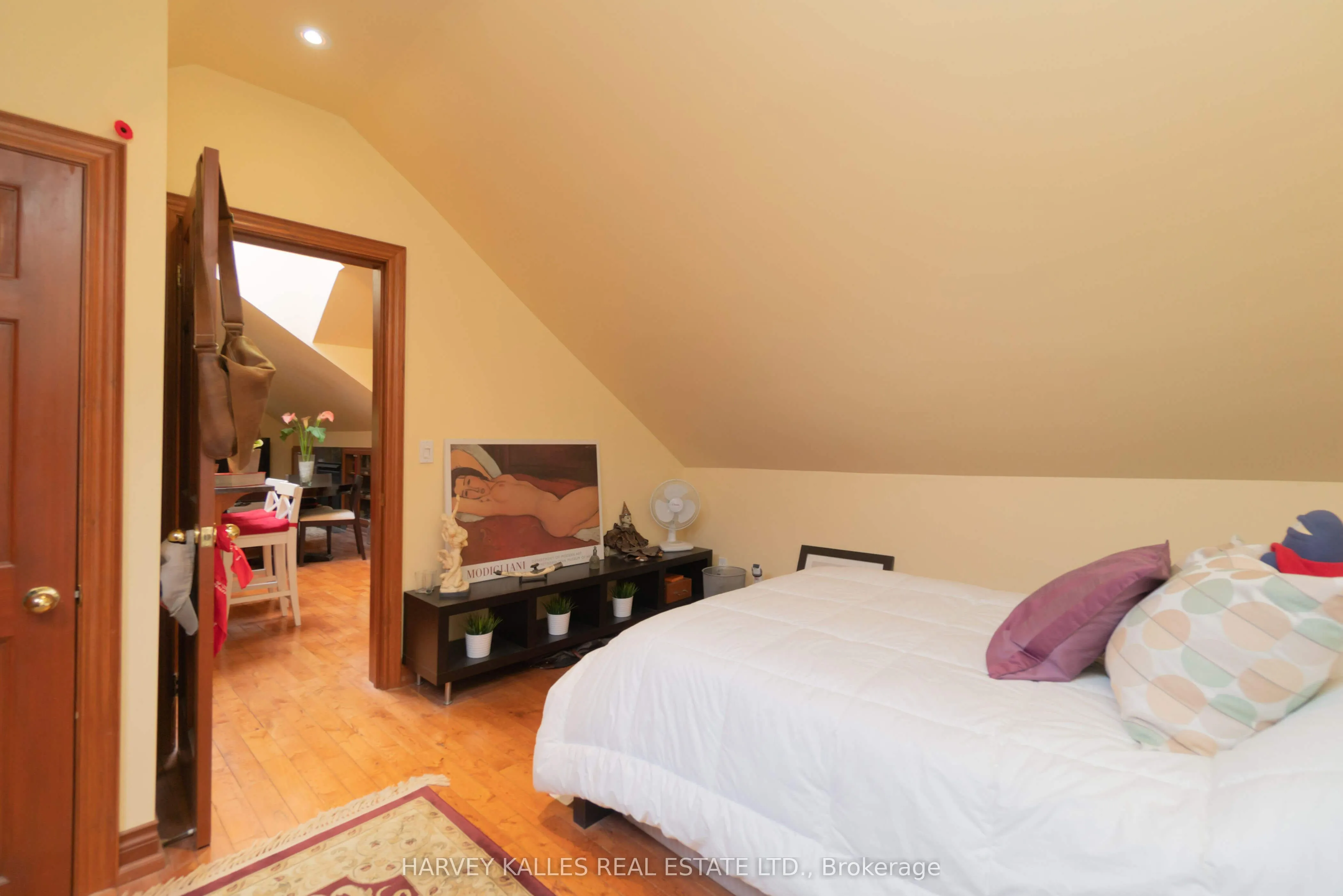 37 Metcalfe Street, #5