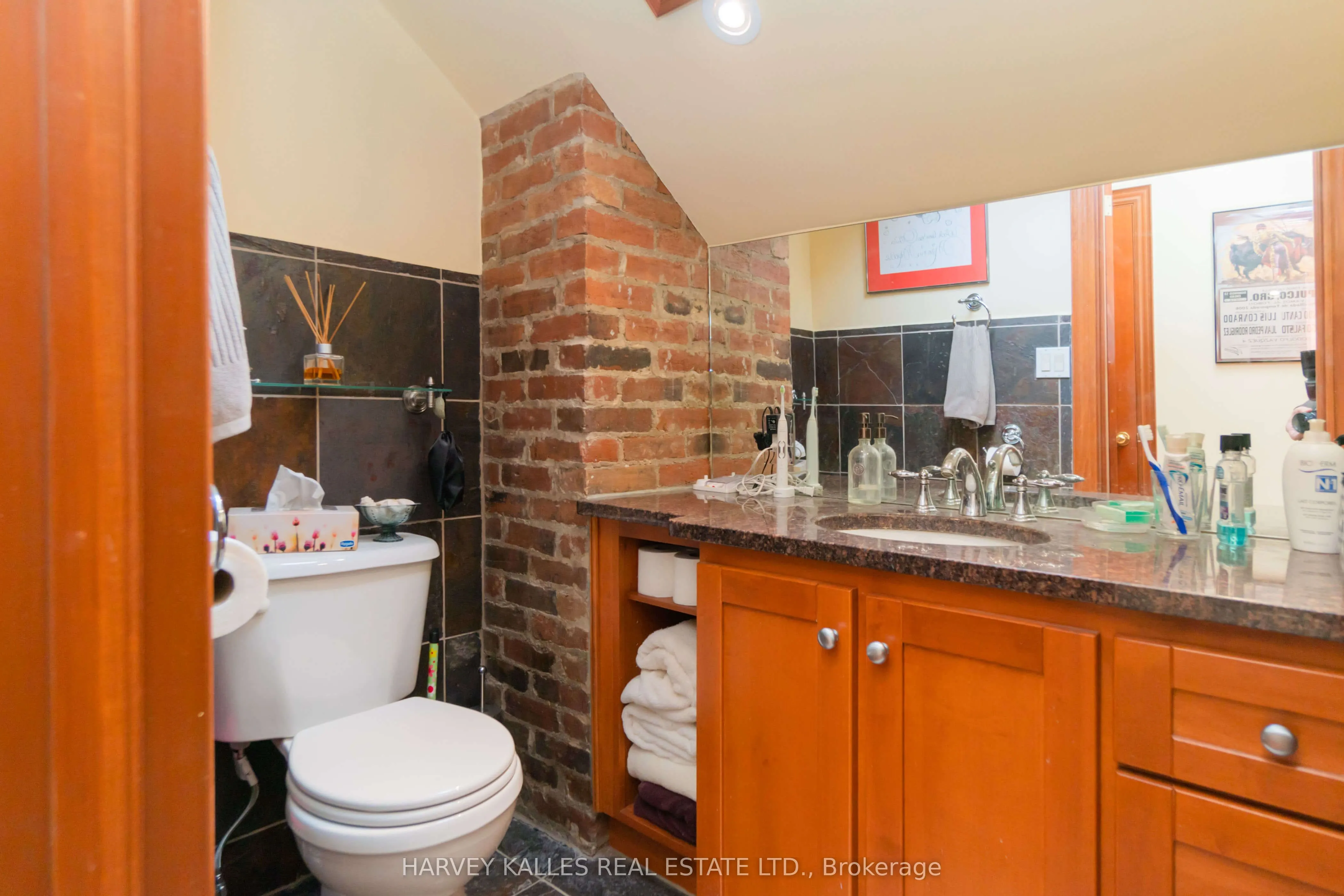 37 Metcalfe Street, #5