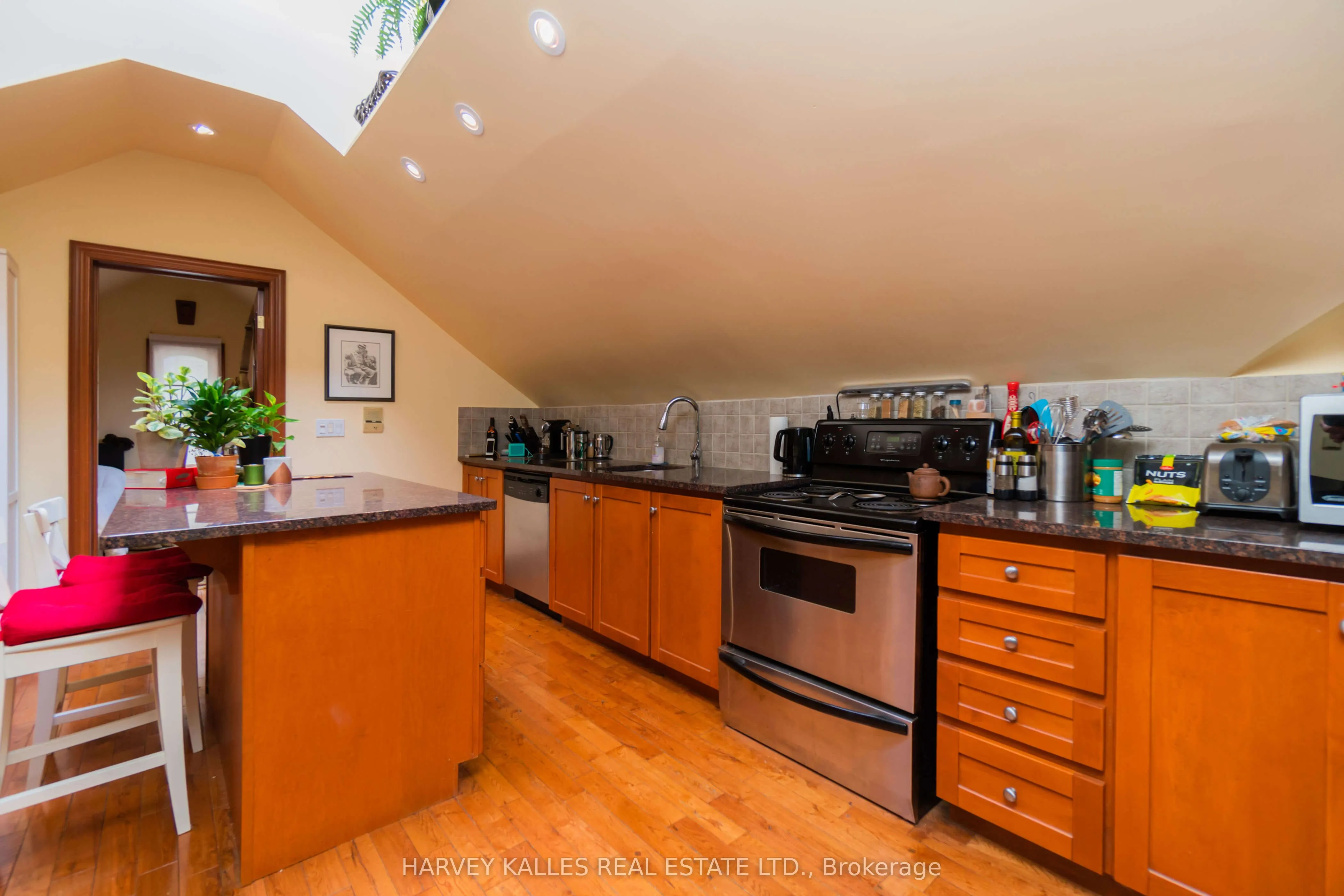 37 Metcalfe Street, #5
