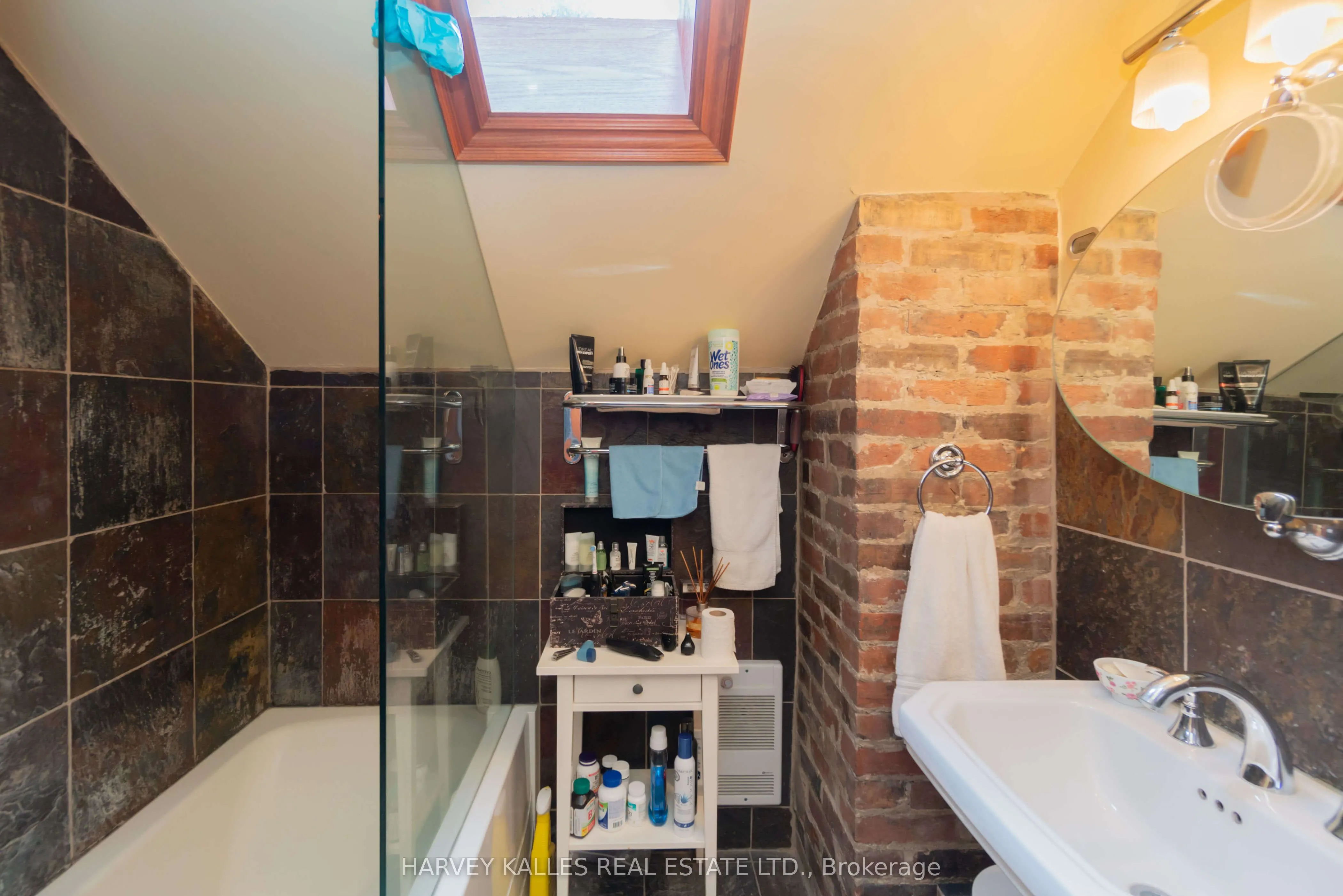 37 Metcalfe Street, #5