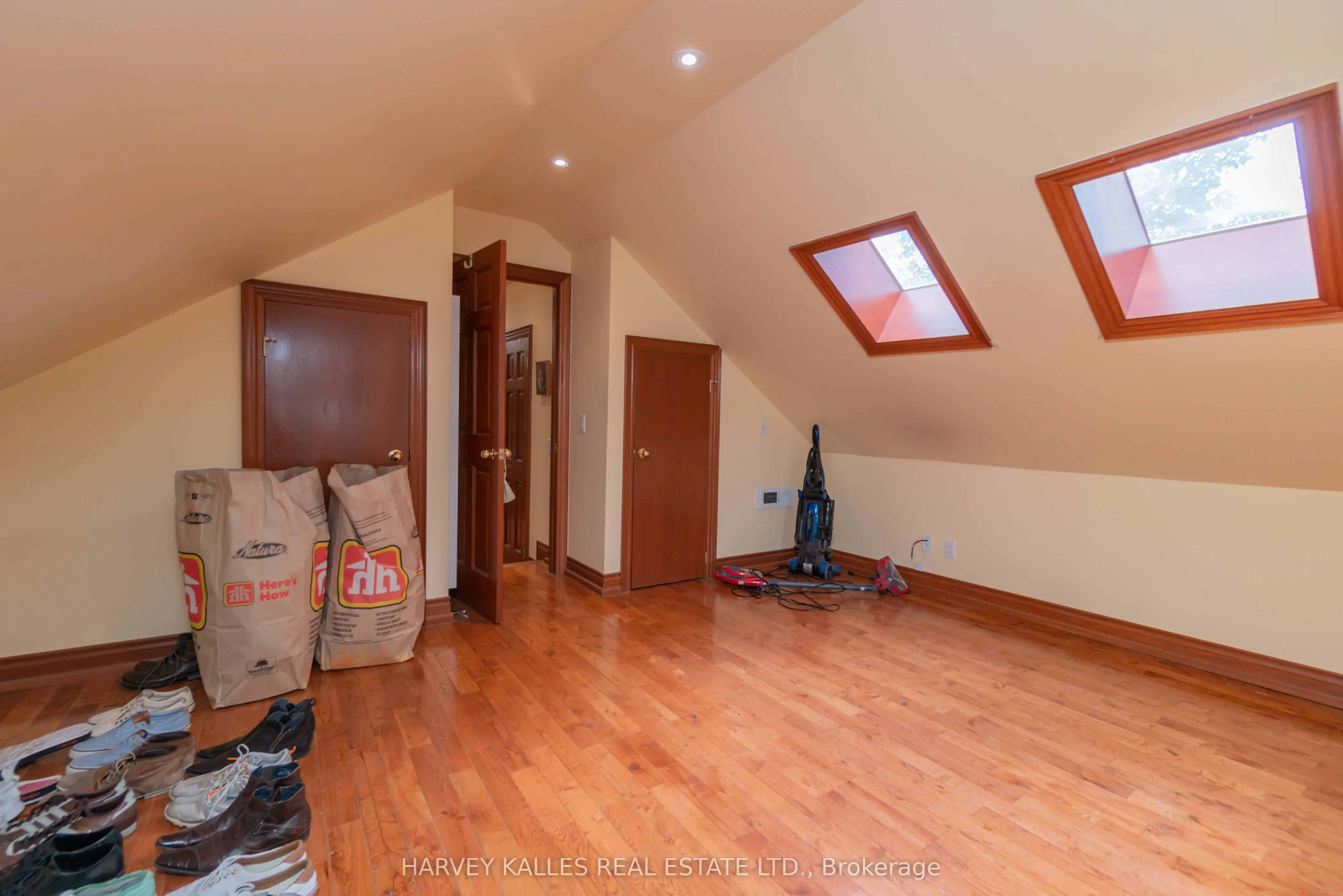 37 Metcalfe Street, #5