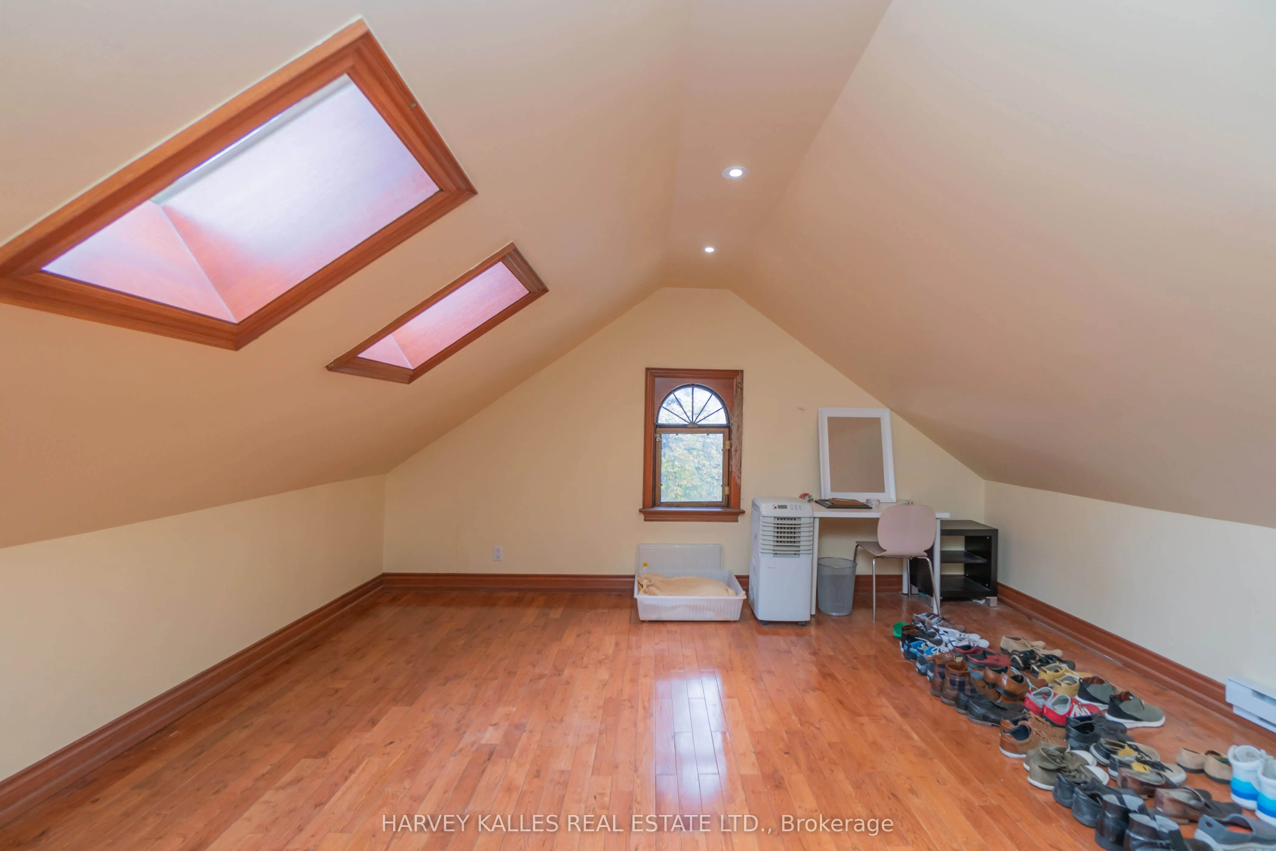 37 Metcalfe Street, #5