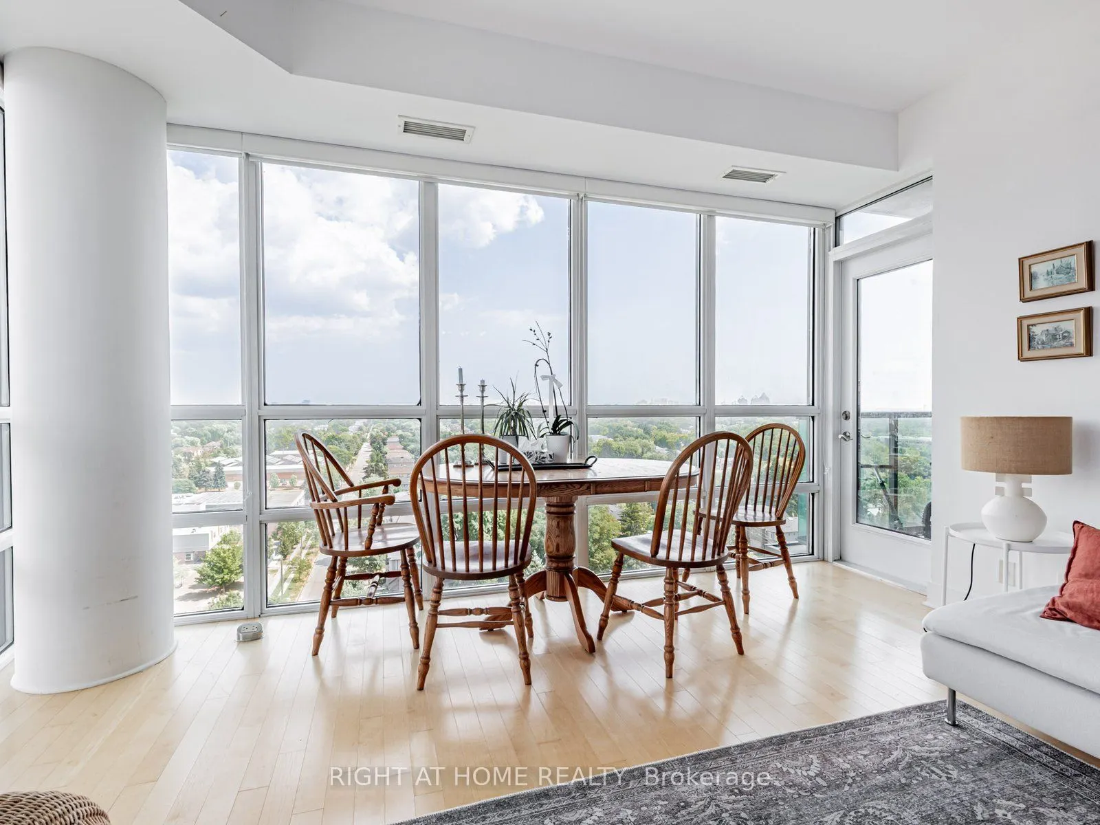 26 Norton Avenue, #1603