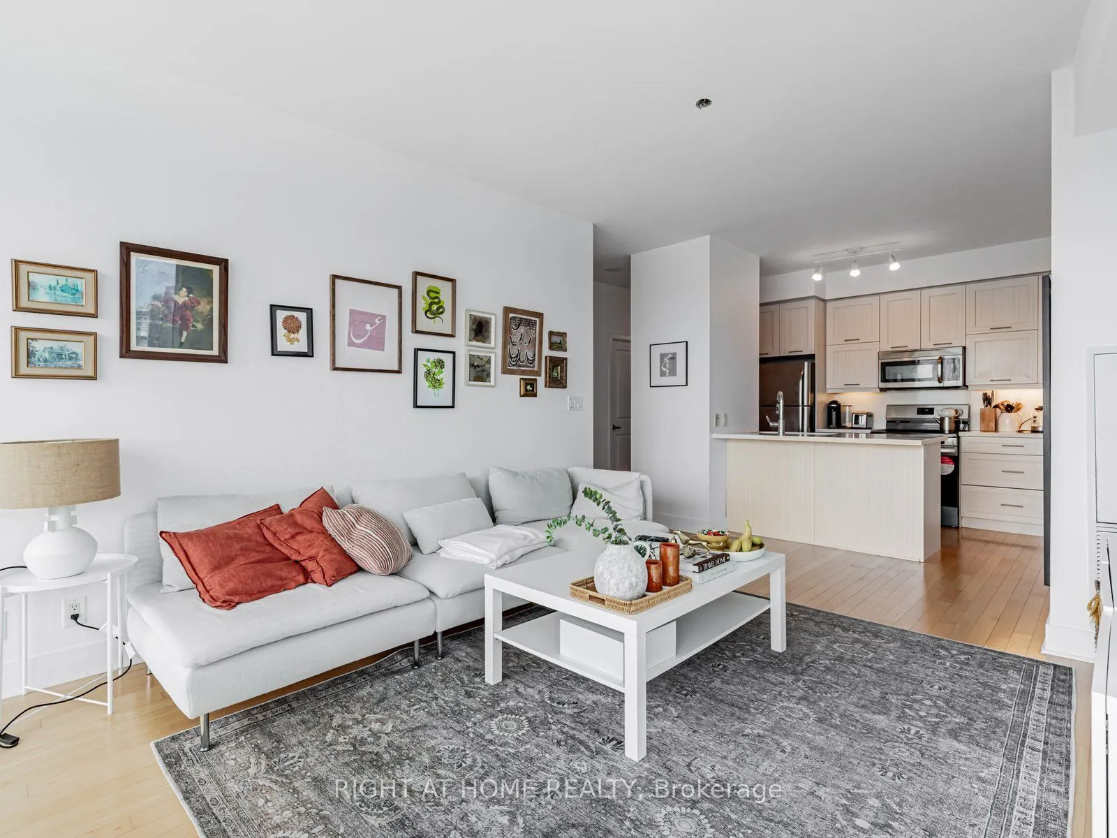26 Norton Avenue, #1603