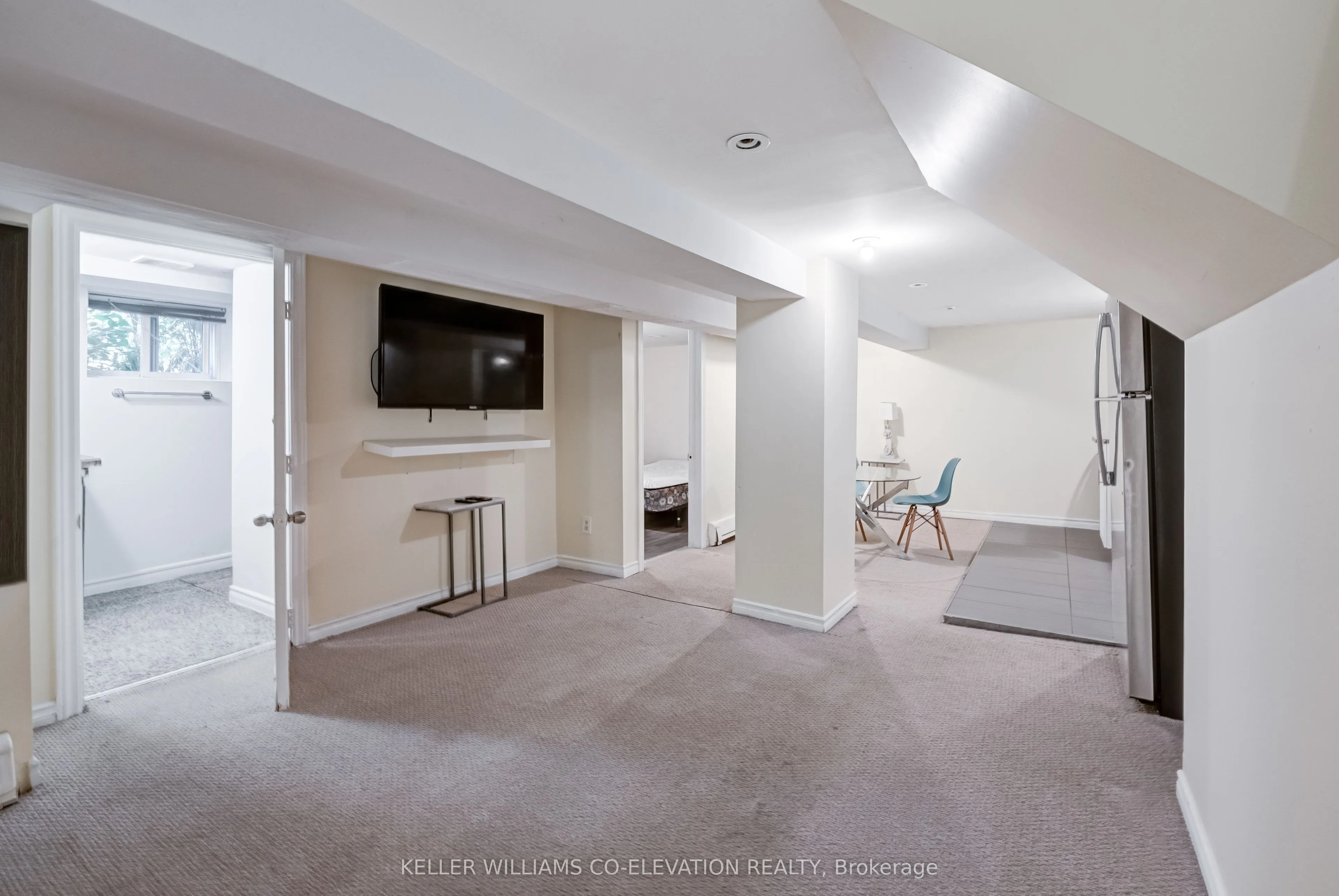 21 Robina Avenue