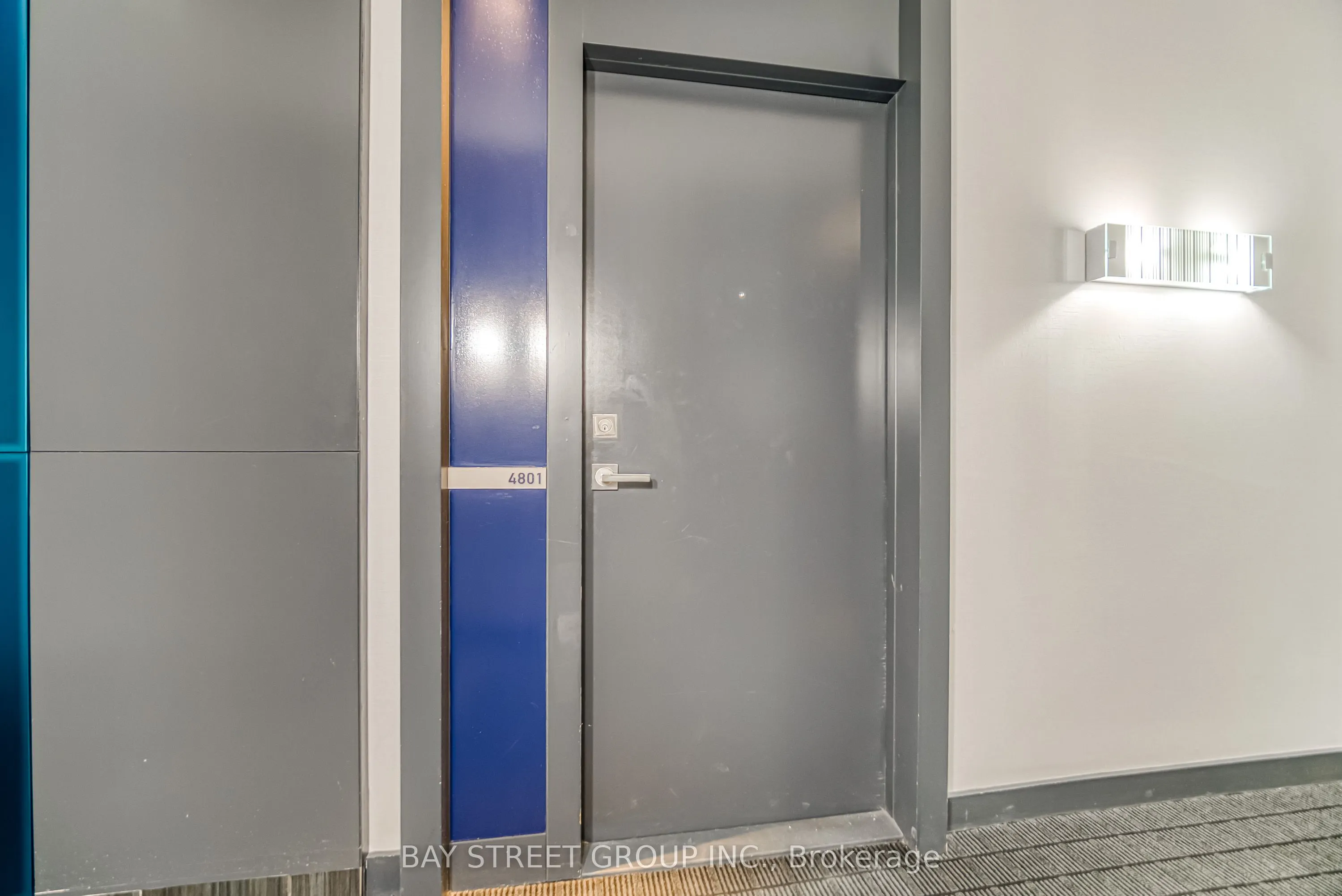 832 Bay Street, #4801