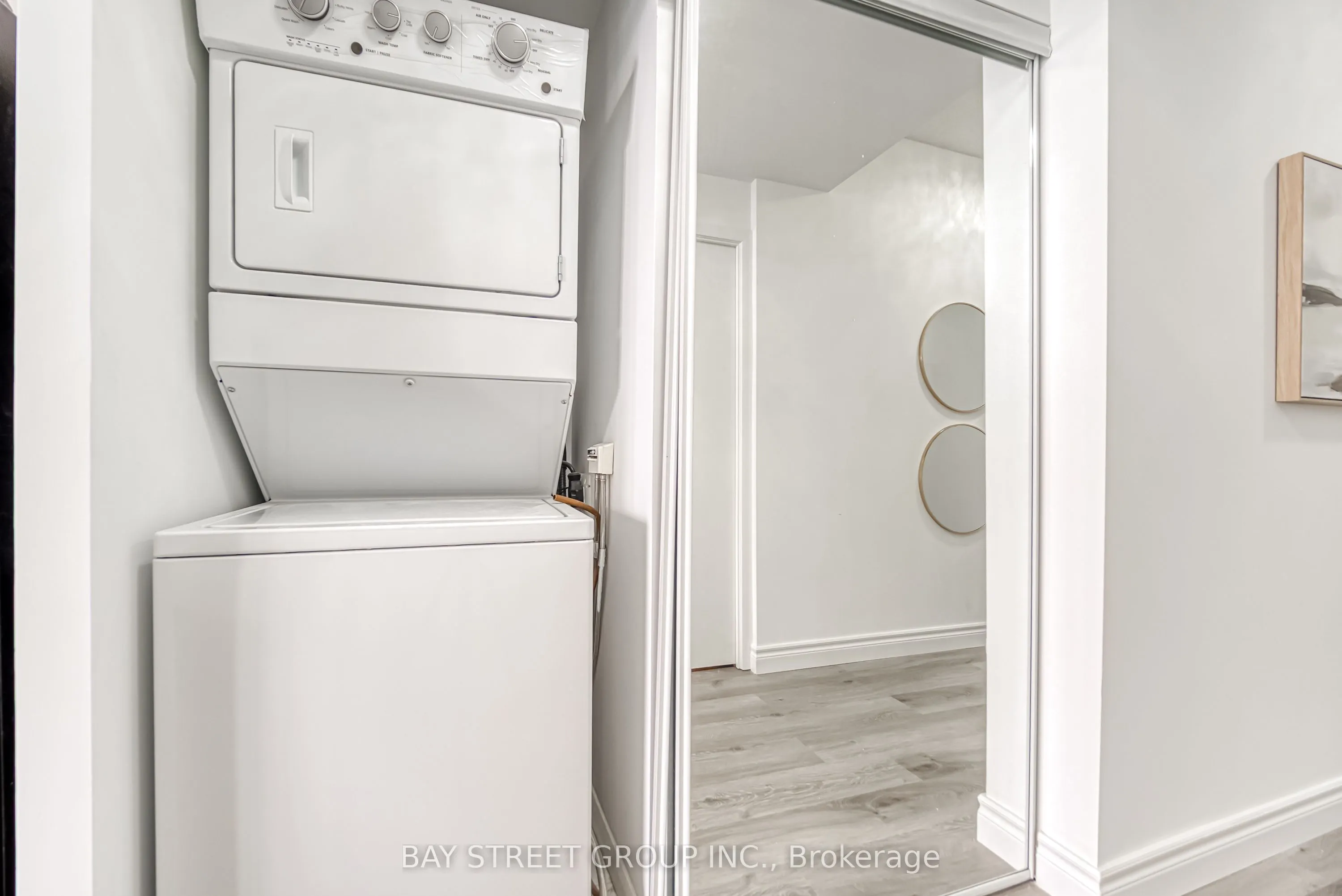 832 Bay Street, #4801