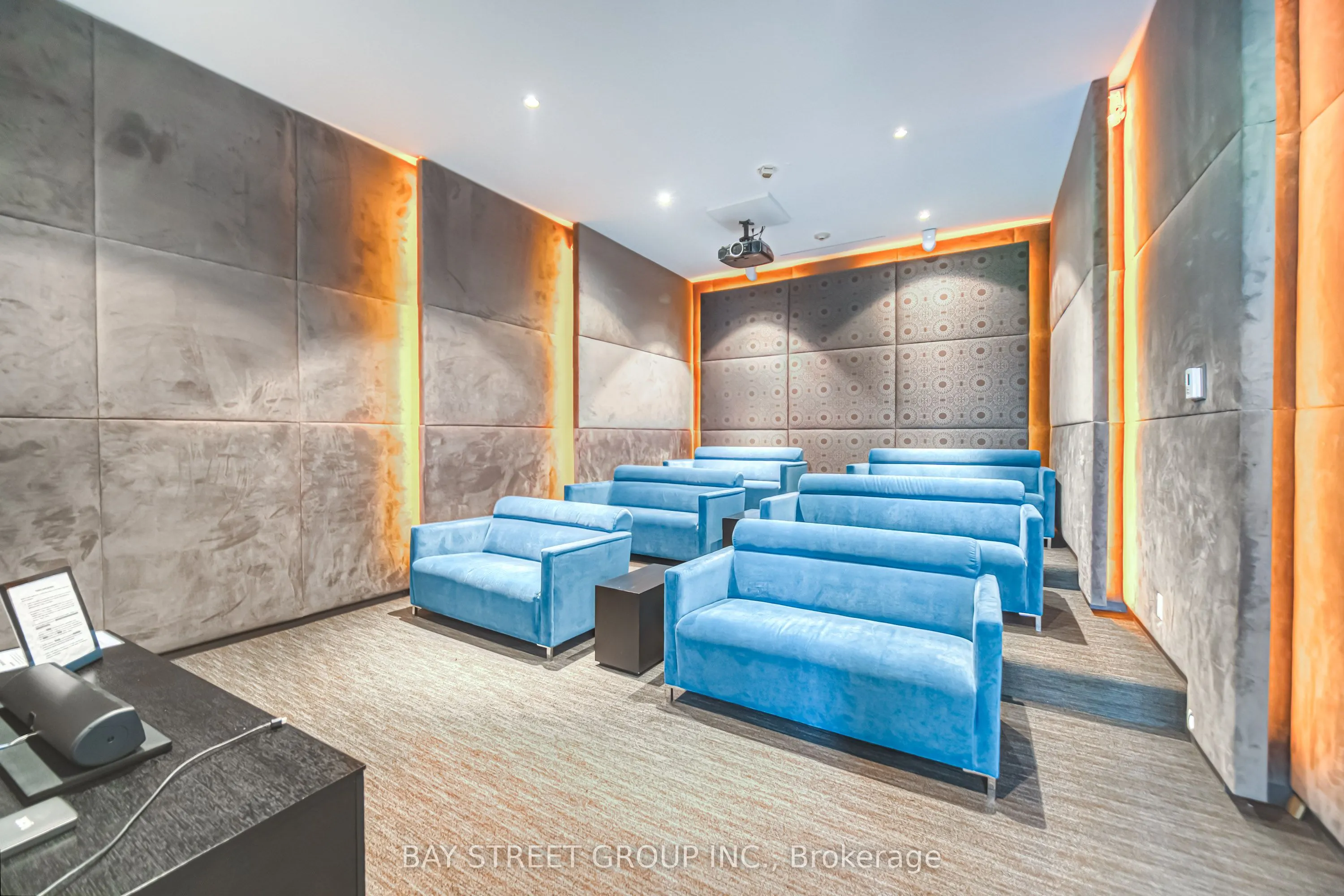 832 Bay Street, #4801