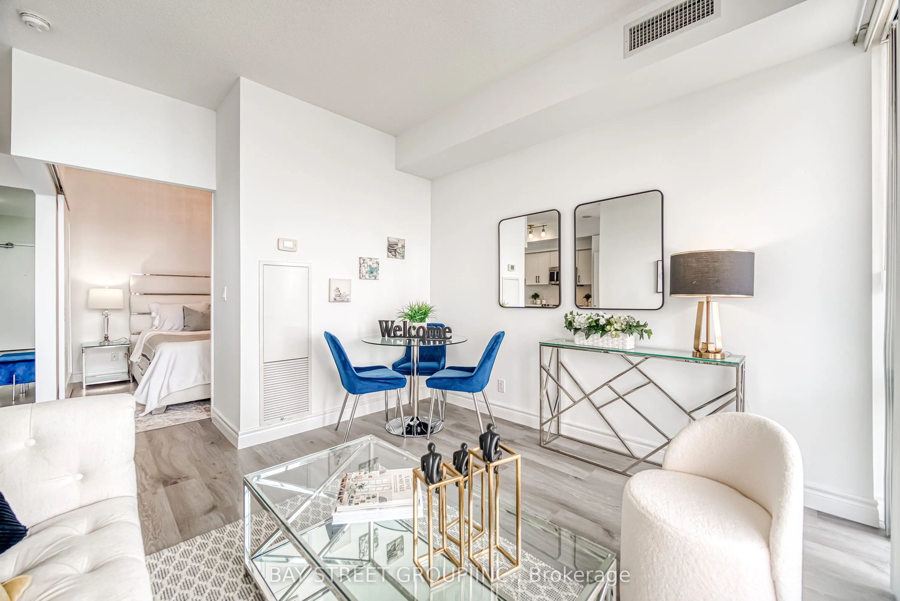 832 Bay Street, #4801