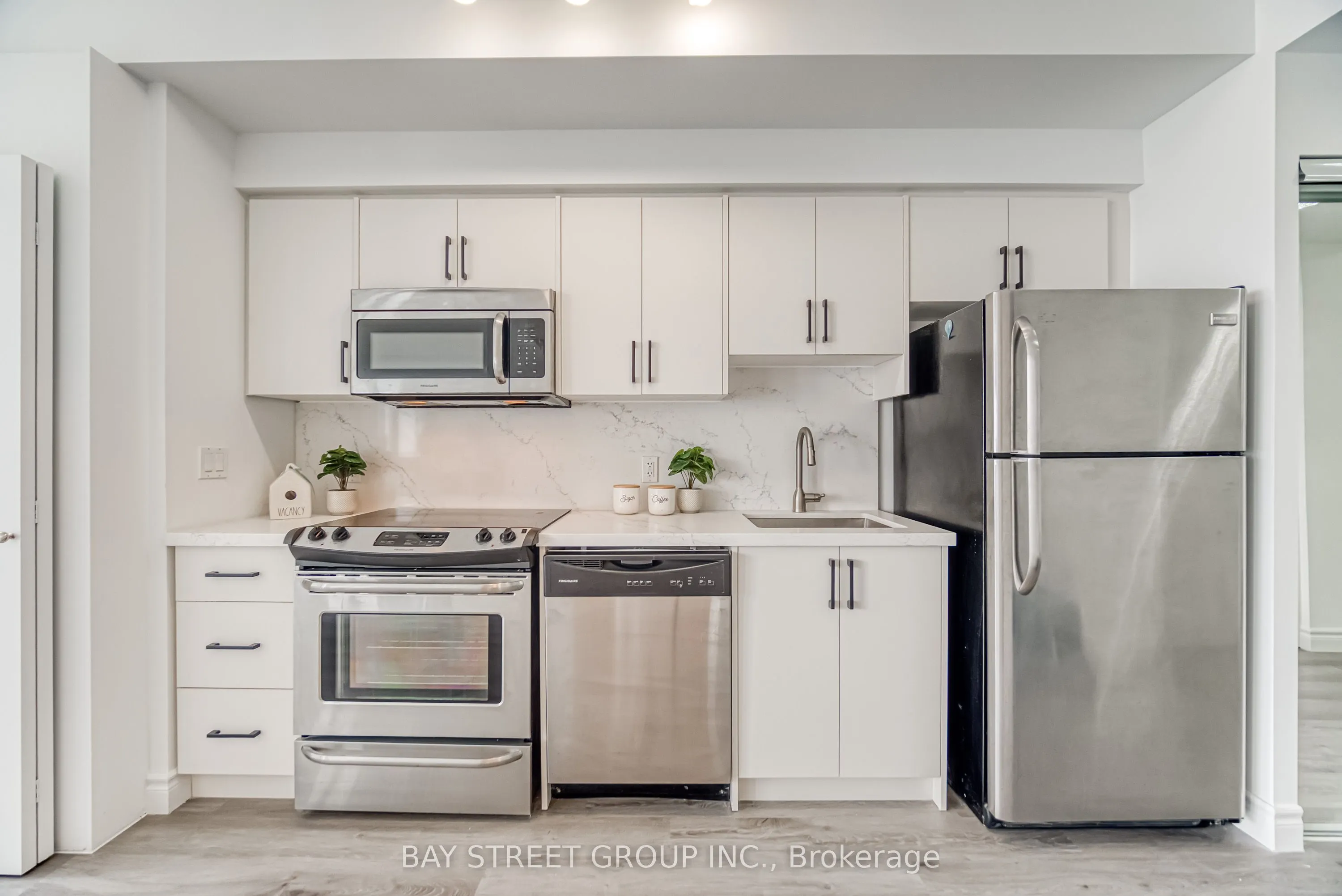 832 Bay Street, #4801