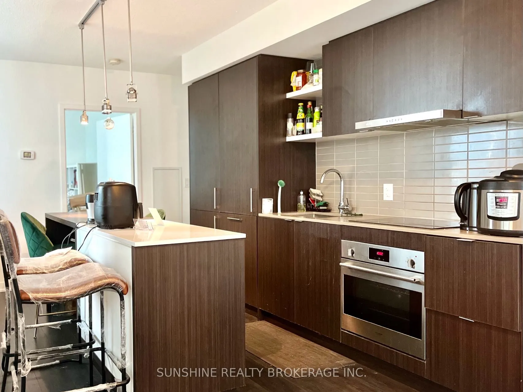 100 Harbour Street, #3810