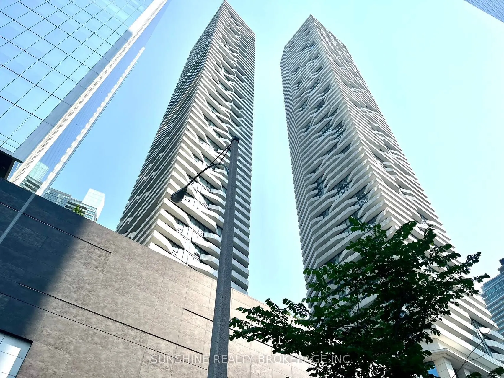 100 Harbour Street, #3810
