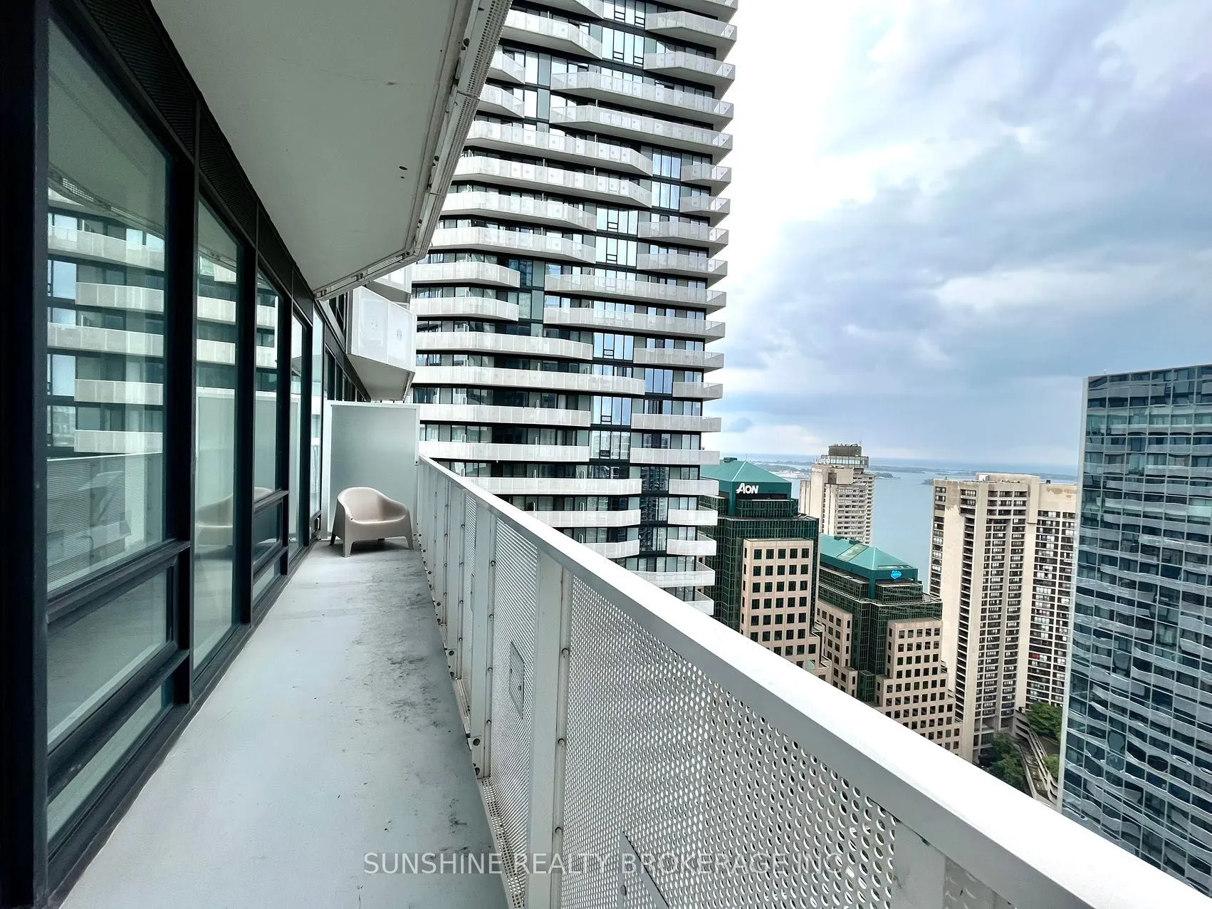 100 Harbour Street, #3810