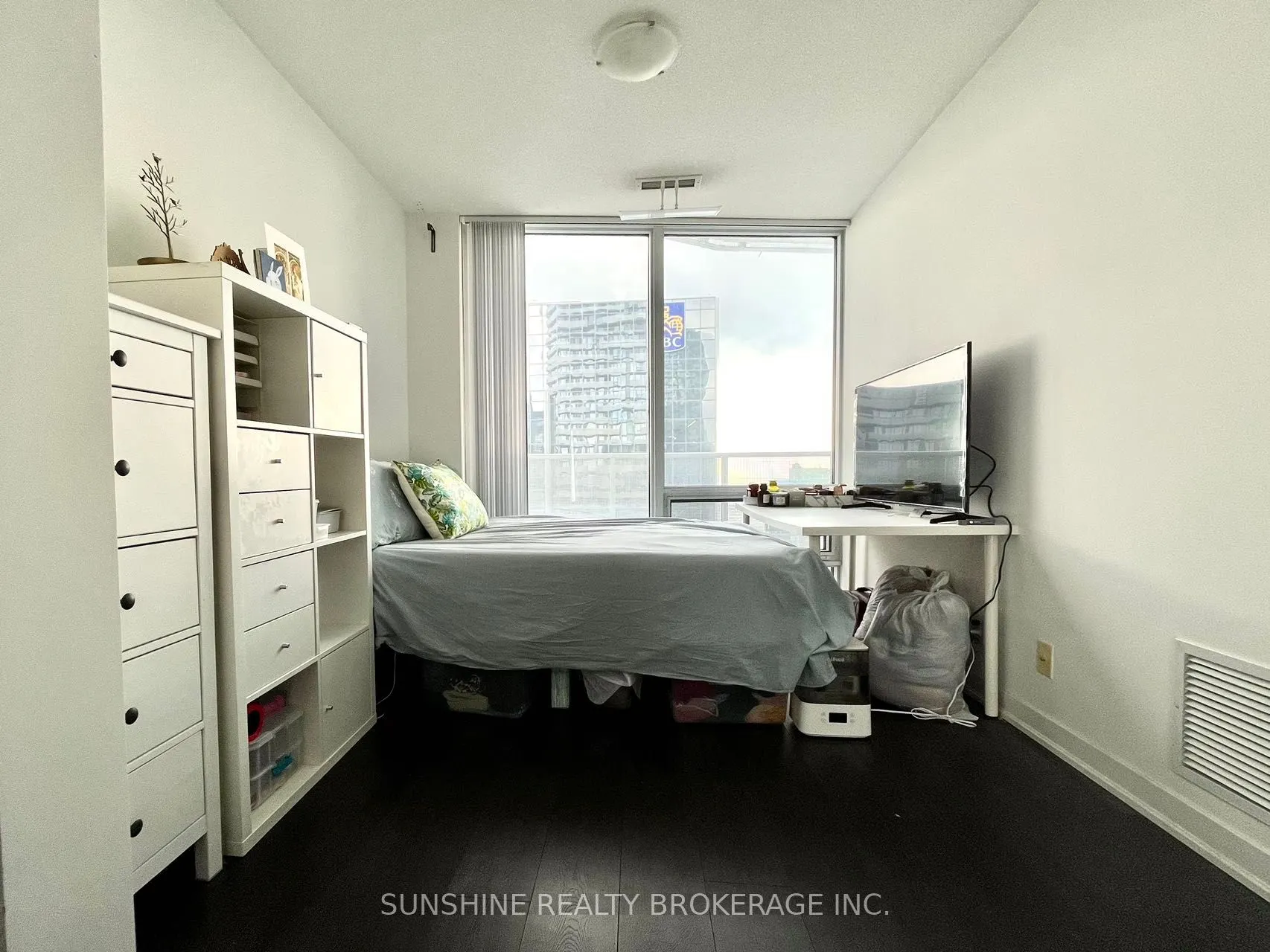 100 Harbour Street, #3810