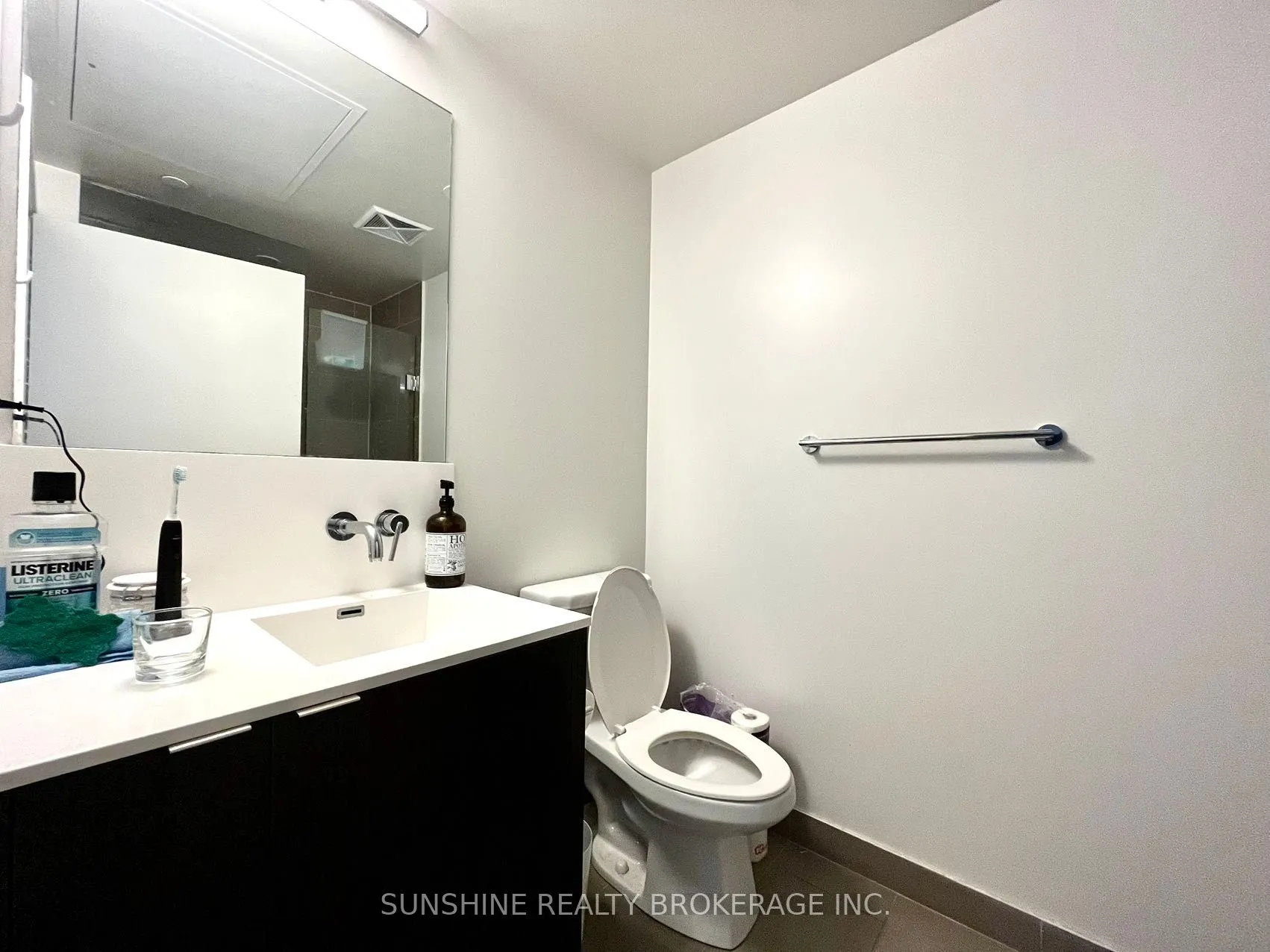 100 Harbour Street, #3810