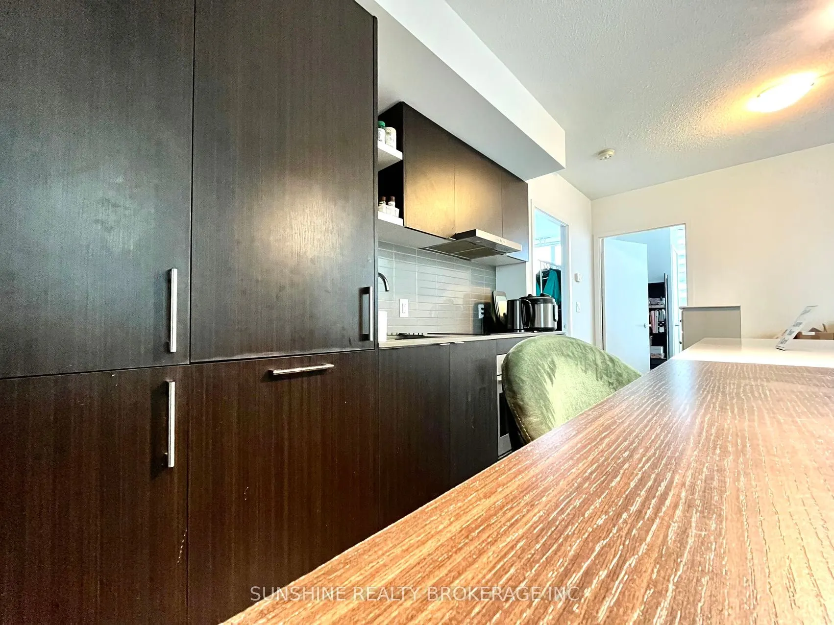 100 Harbour Street, #3810