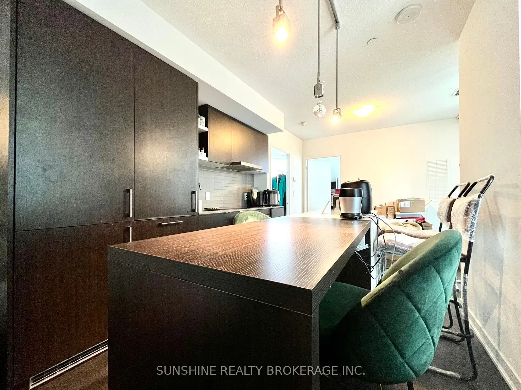 100 Harbour Street, #3810