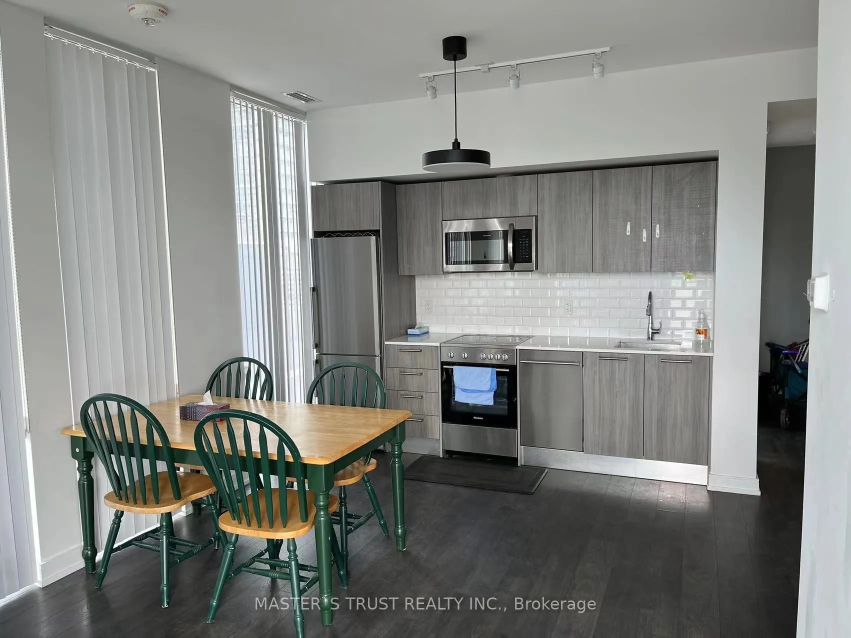 28 Wellesley Street E, #2502