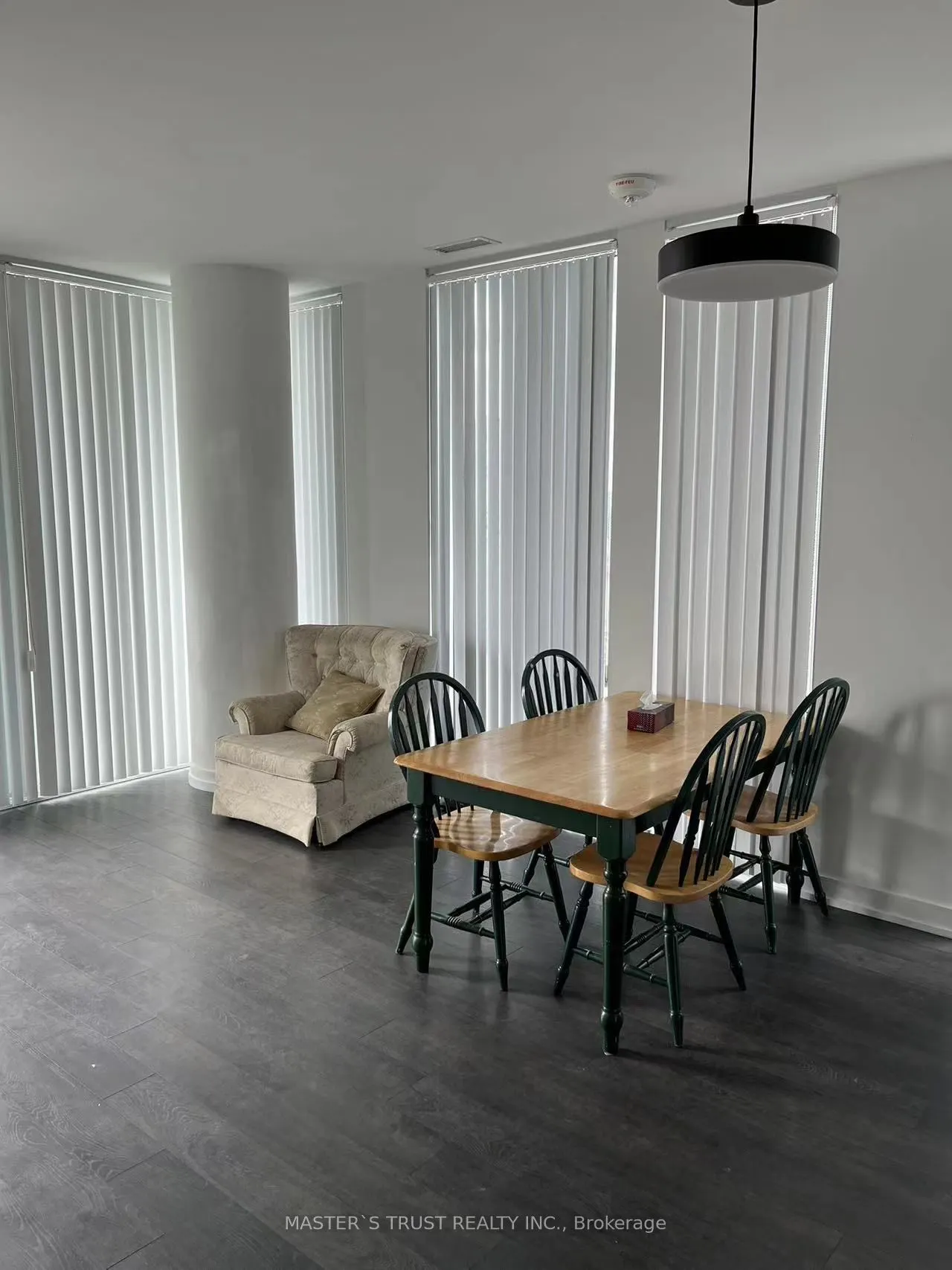28 Wellesley Street E, #2502