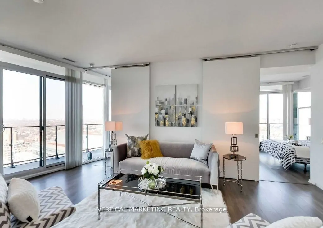 125 Peter Street, #3302