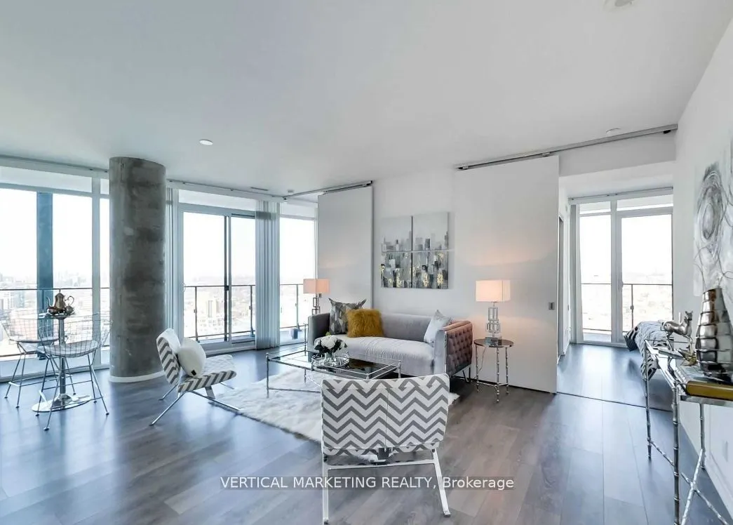 125 Peter Street, #3302