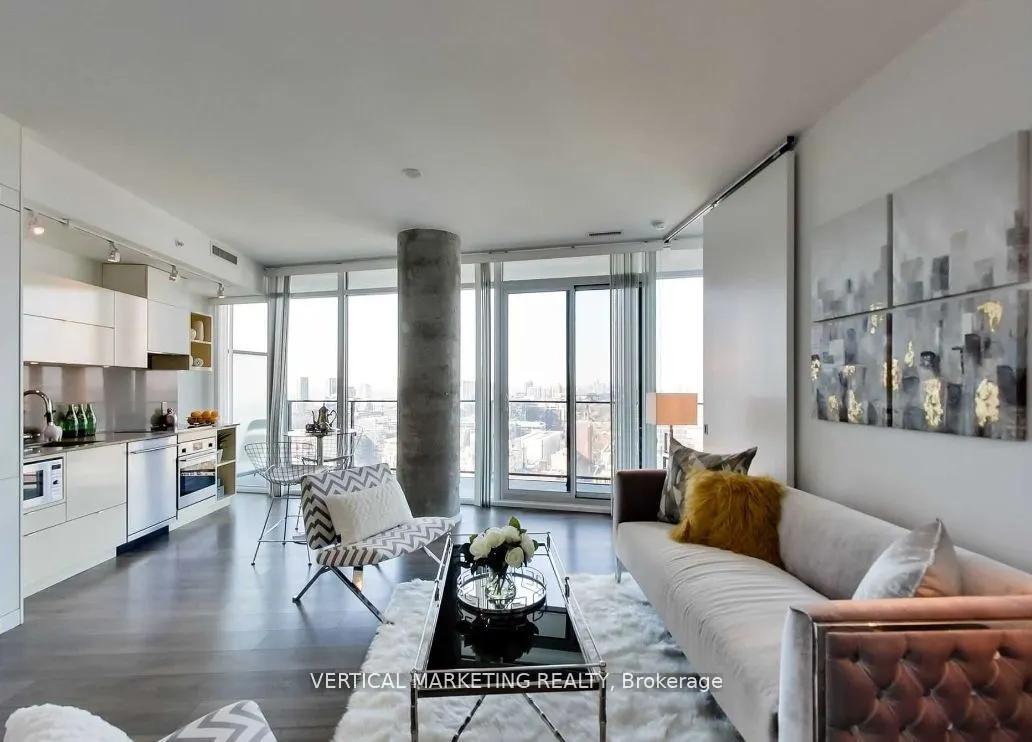 125 Peter Street, #3302