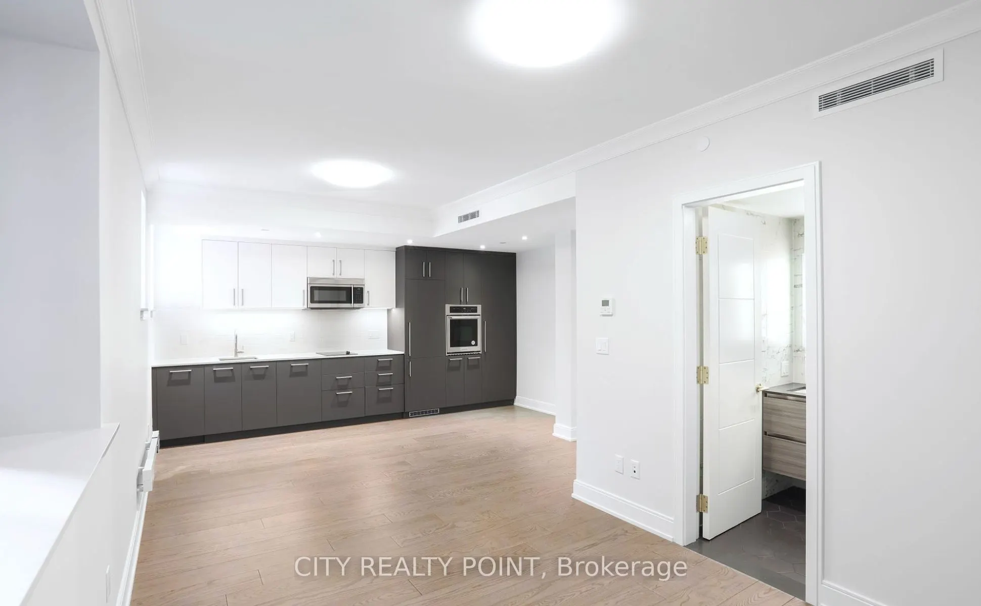 2 Clarendon Avenue, #118
