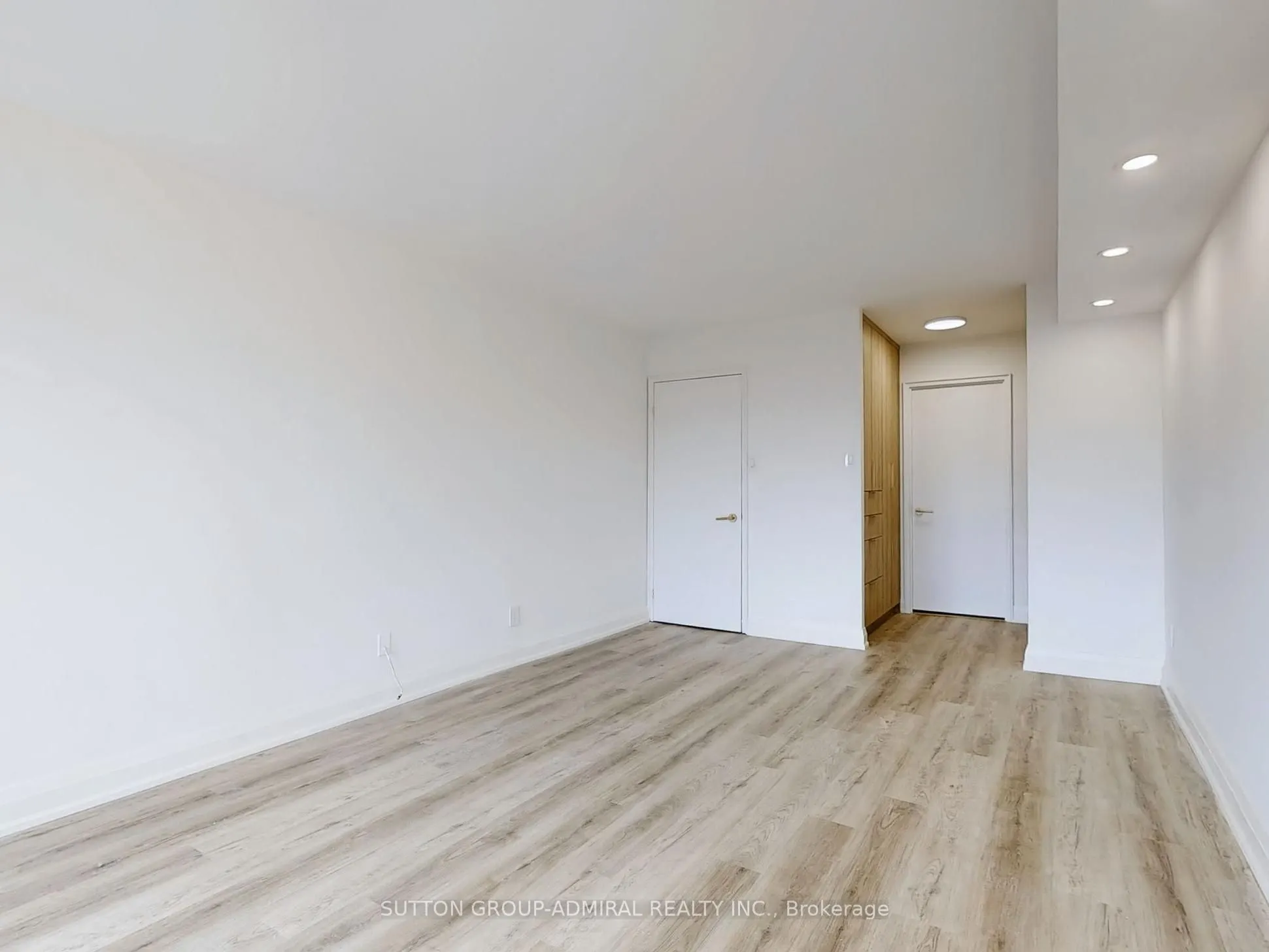 1101 Steeles Avenue W, #1210
