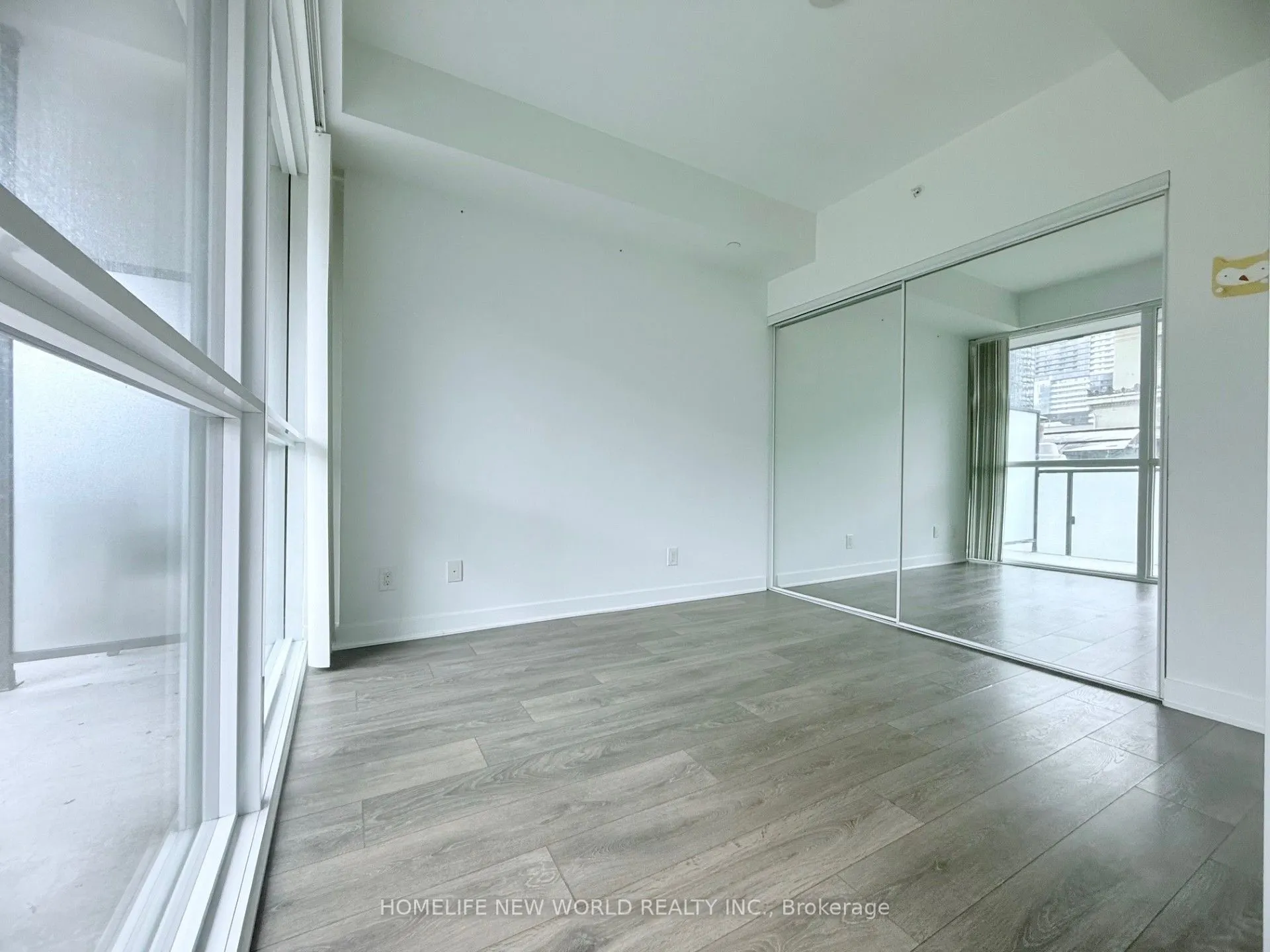 15 Grenville Street, #511