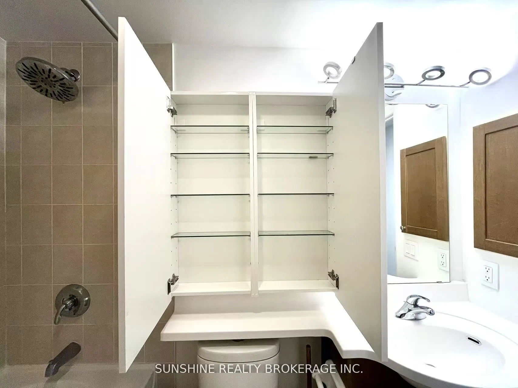 763 Bay Street, #3112