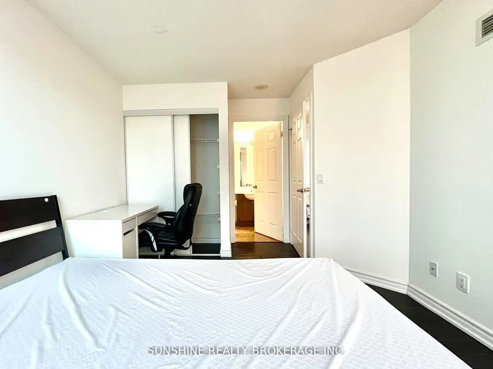 763 Bay Street, #3112