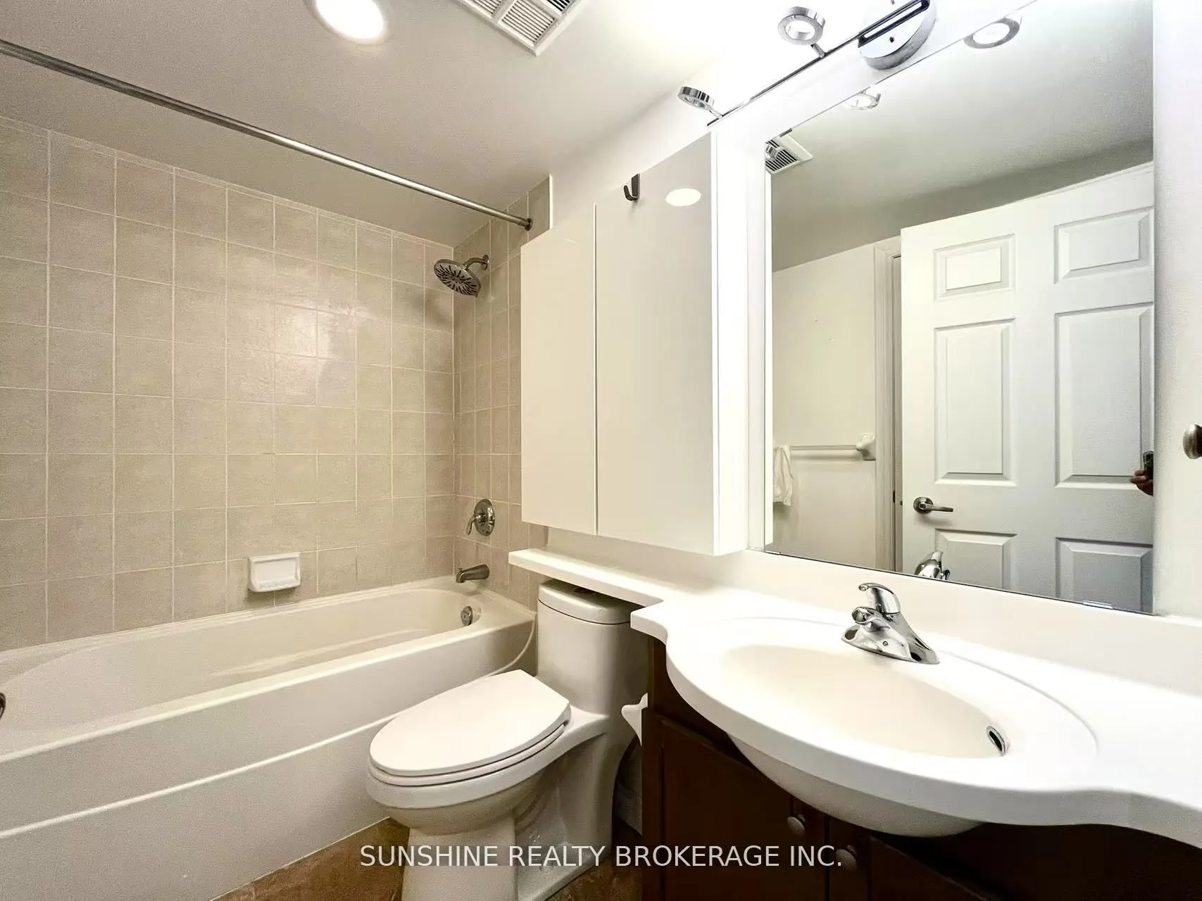 763 Bay Street, #3112