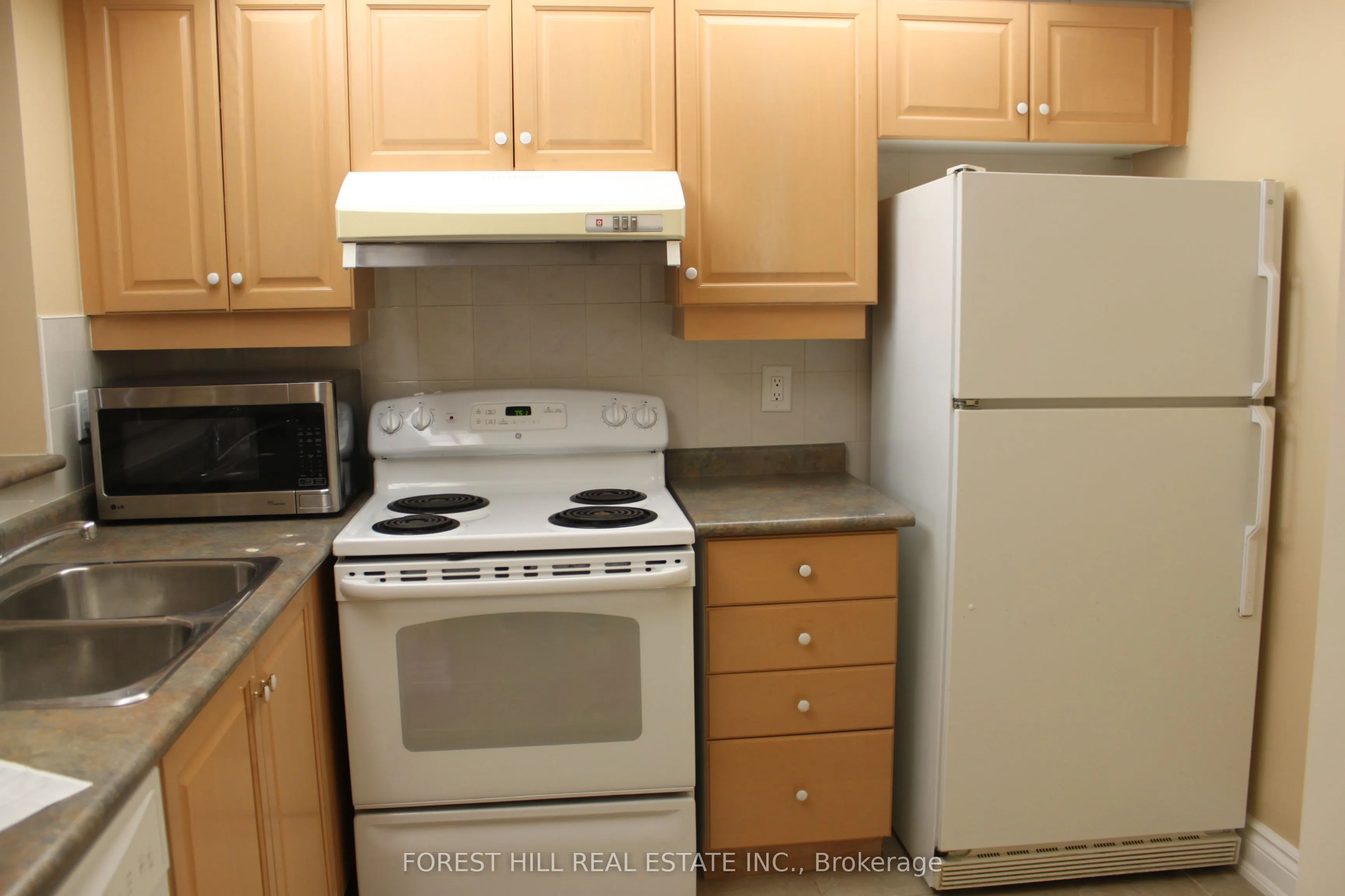 5418 Yonge Street, #1003