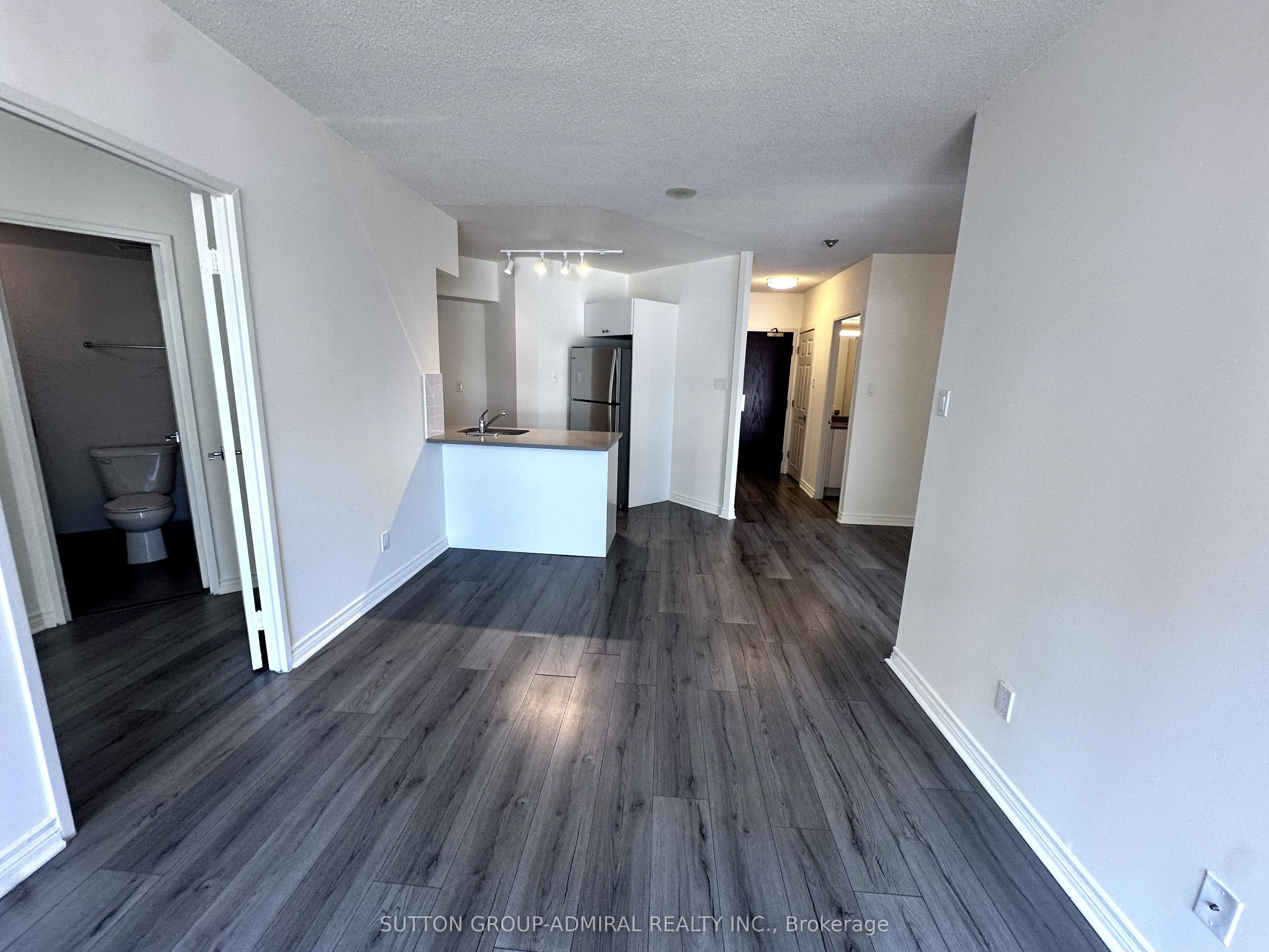 736 Bay Street, #2103