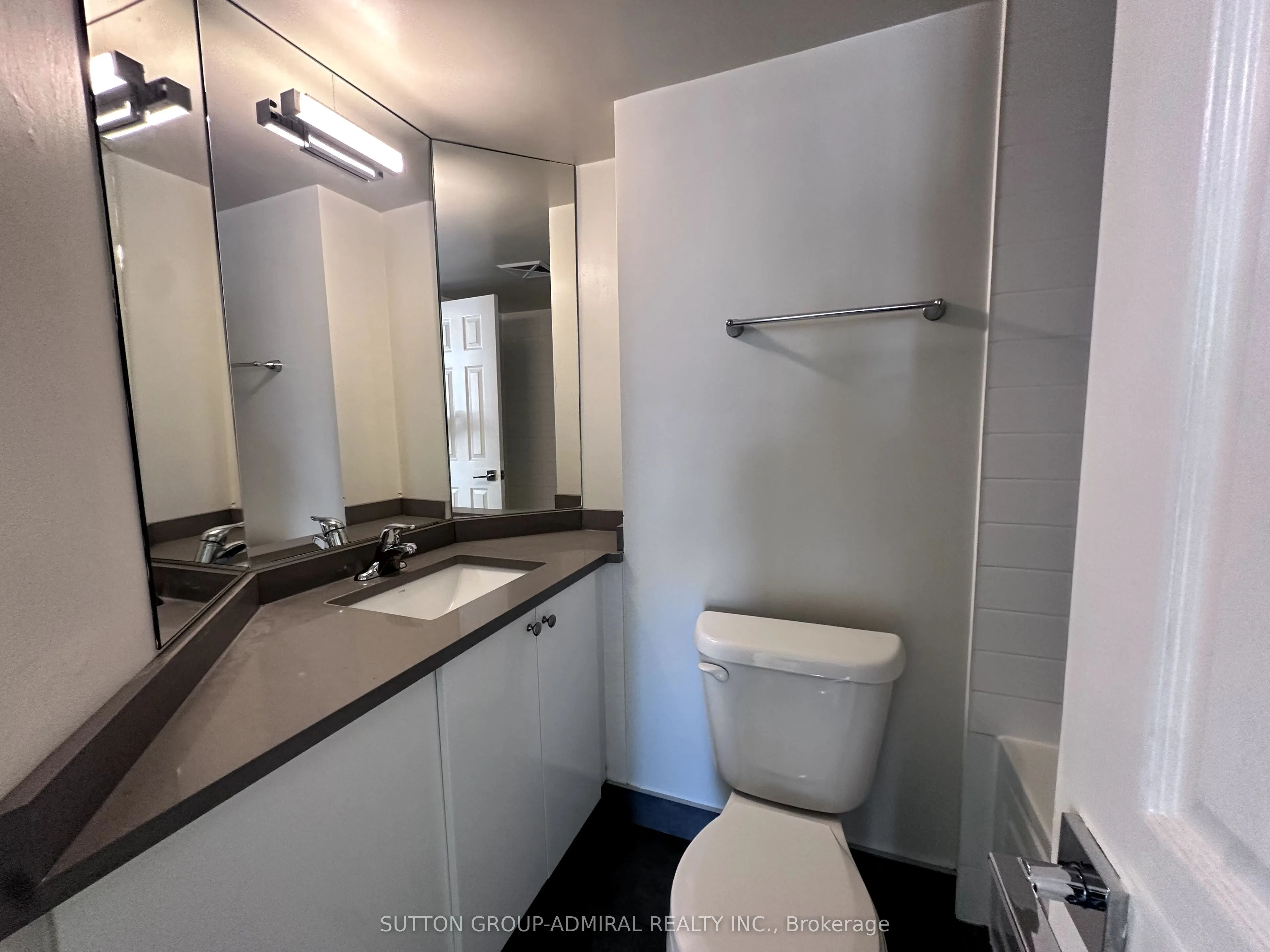 736 Bay Street, #2103