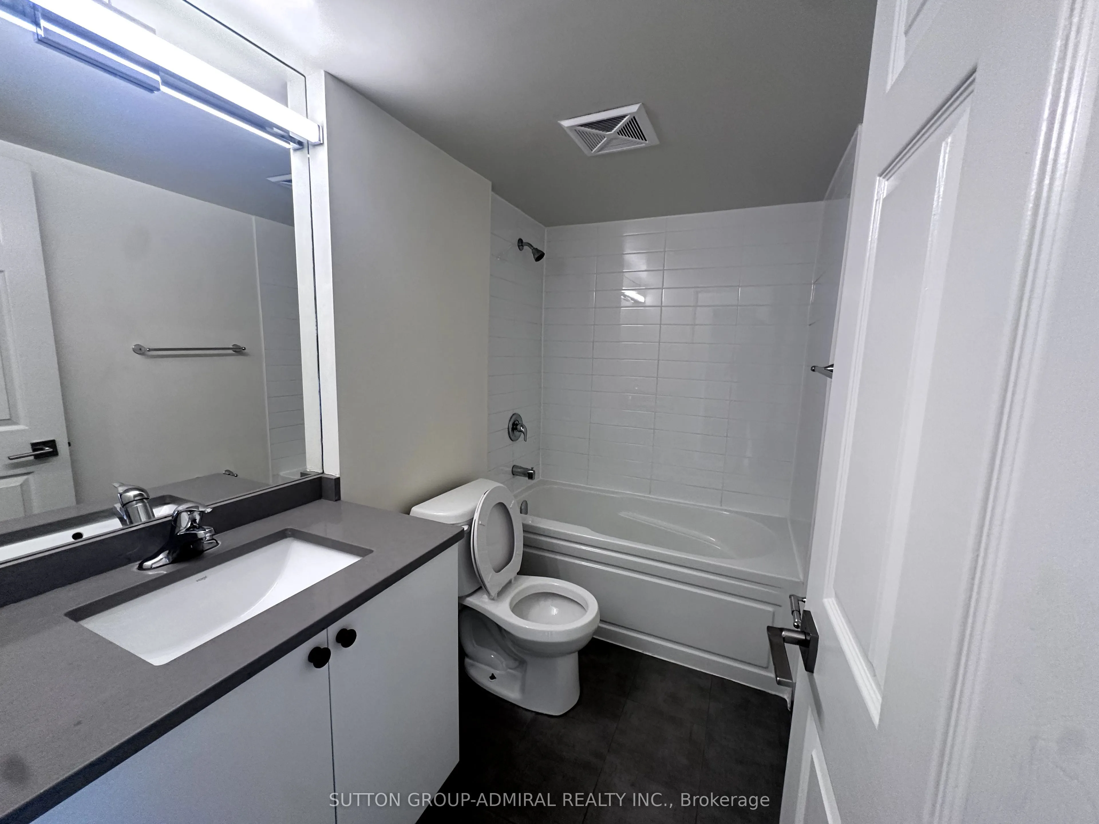 736 Bay Street, #2103