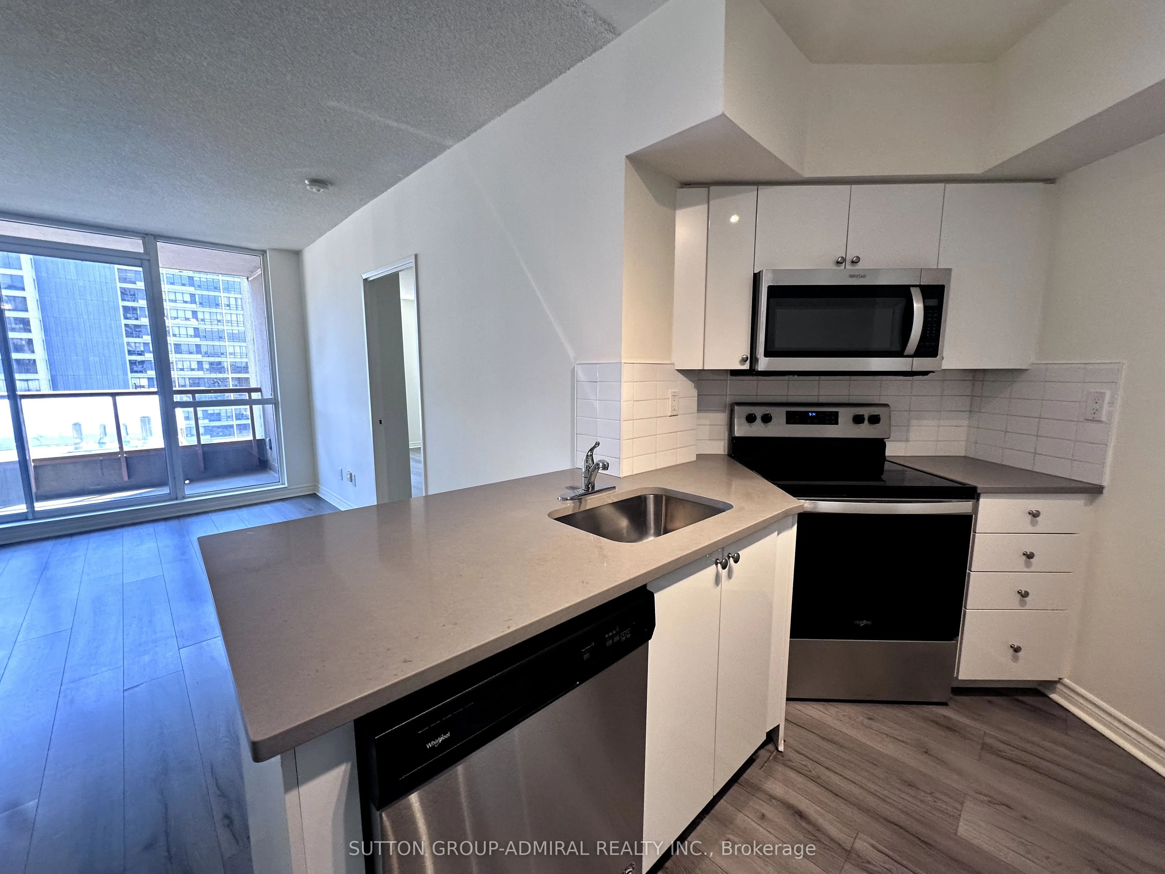 736 Bay Street, #2103