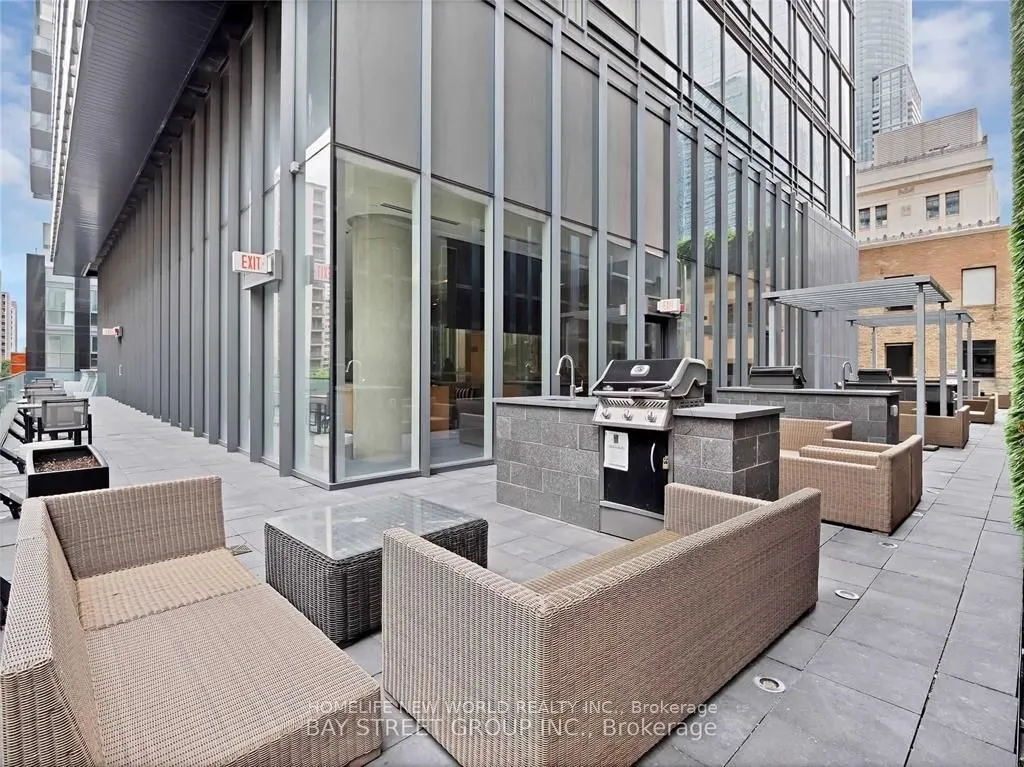 15 Grenville Street, #903