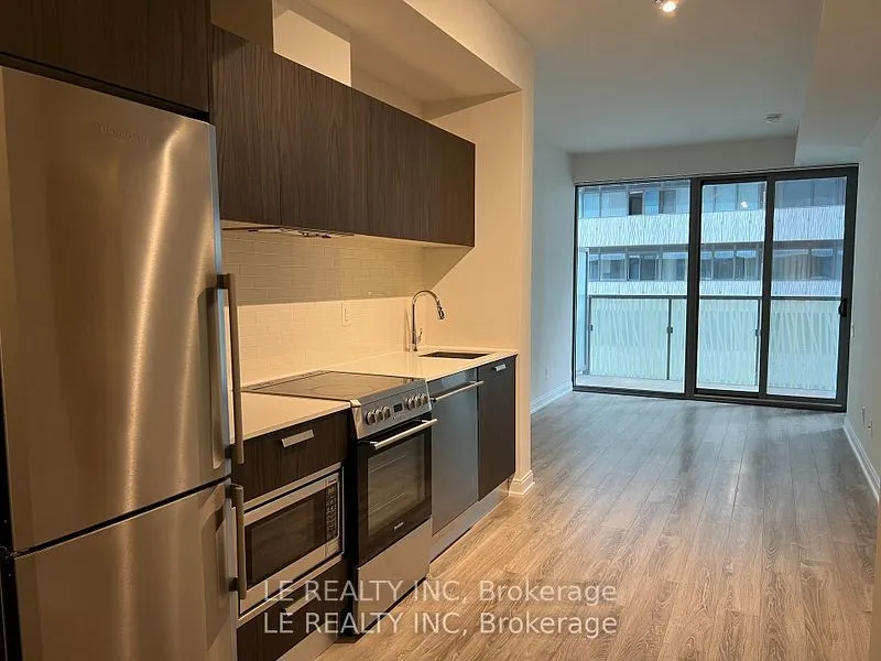 50 Charles Street E, #707