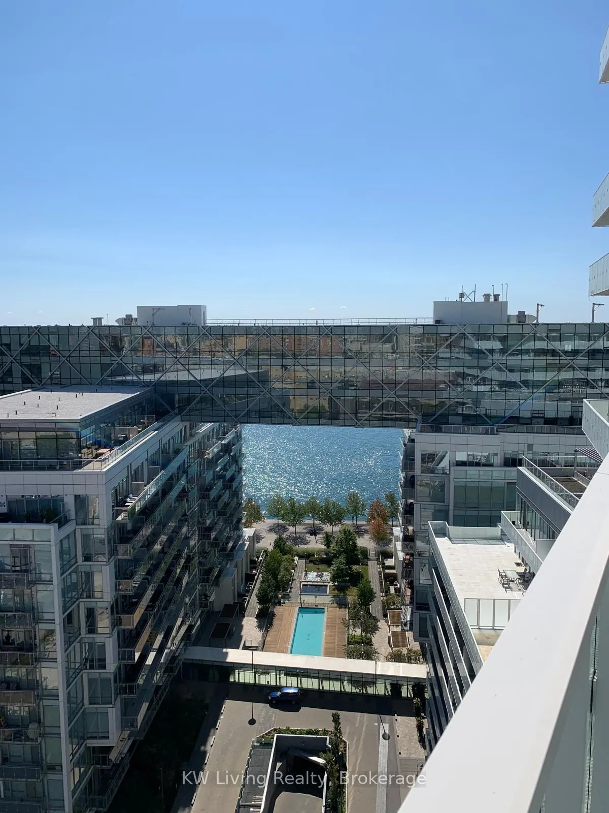 15 Queens Quay E, #1609