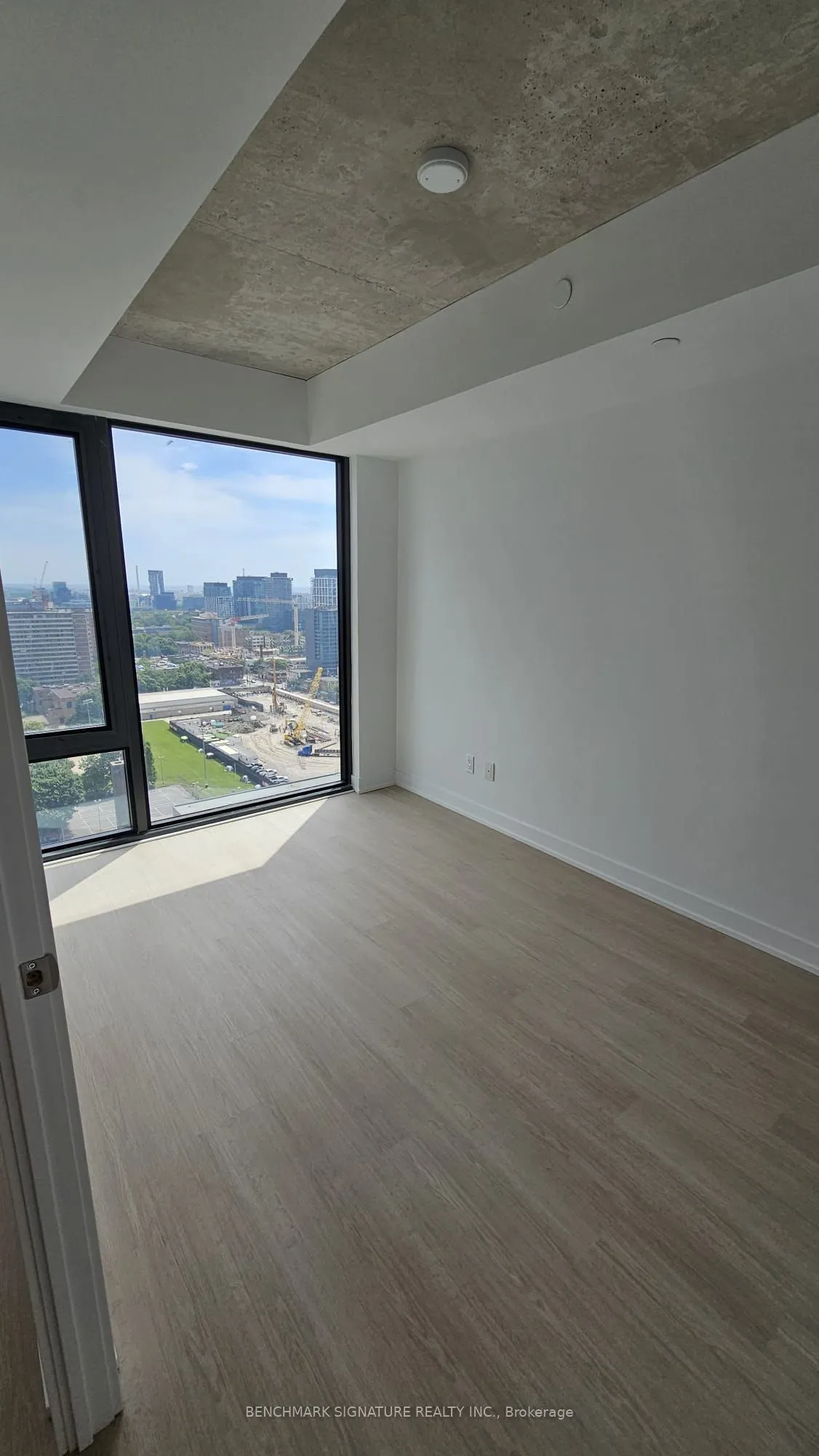 47 Mutual Street, #2106