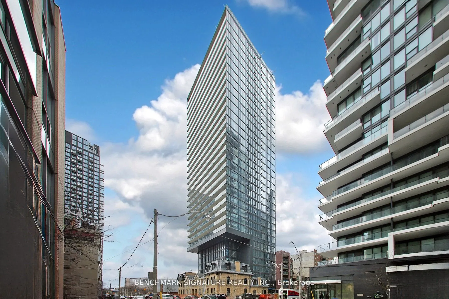 47 Mutual Street, #2106