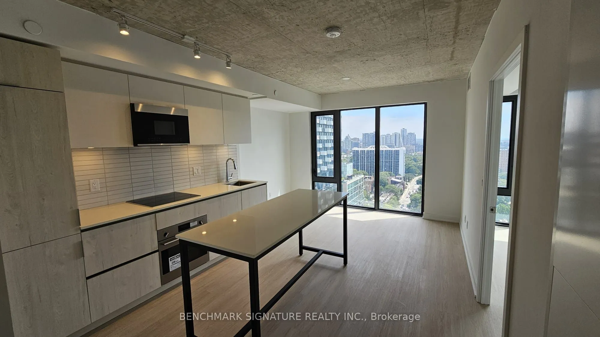 47 Mutual Street, #2106